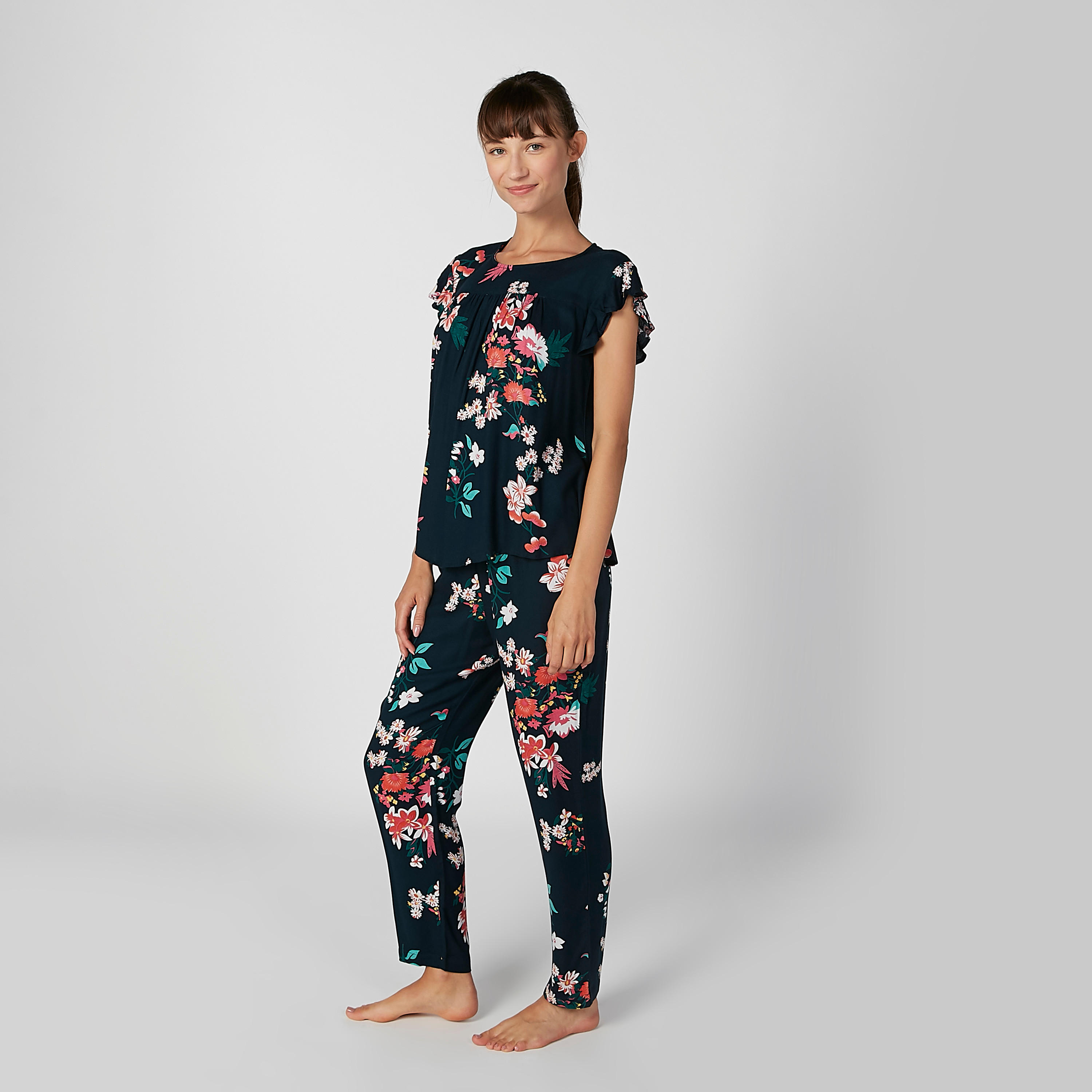 طقم بنطلون بيجاما وبلوزة بأكمام كاب وطبعات-women-clothing-nightwear-pyjamas-longsets-image-2
