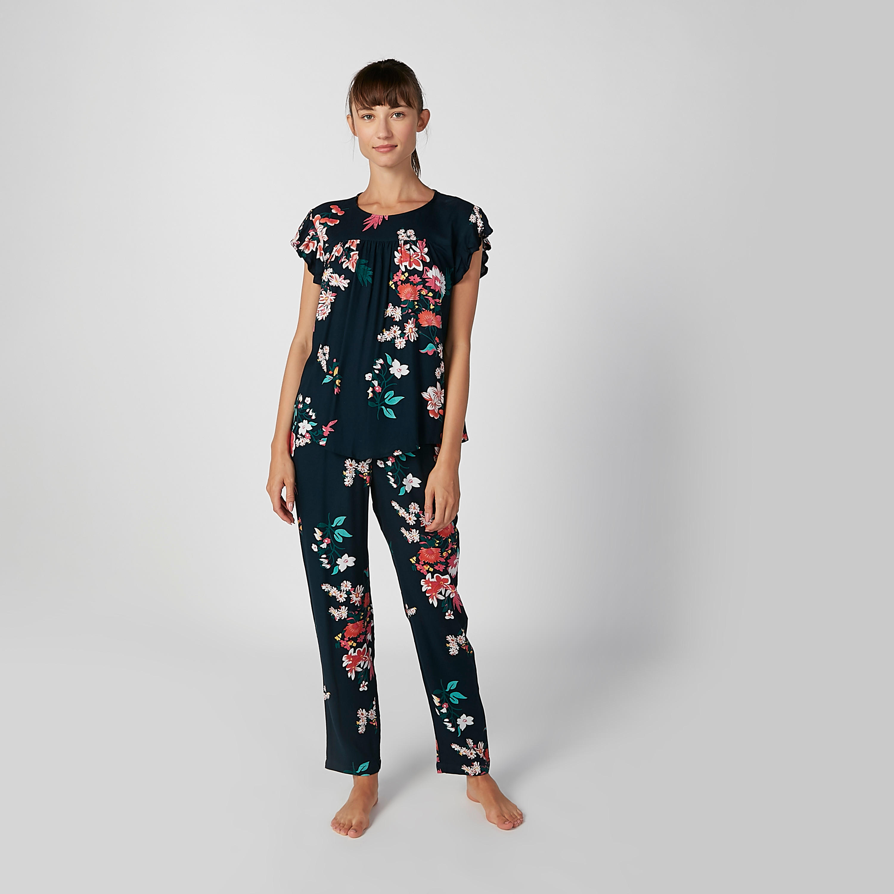 طقم بنطلون بيجاما وبلوزة بأكمام كاب وطبعات-women-clothing-nightwear-pyjamas-longsets-image-1