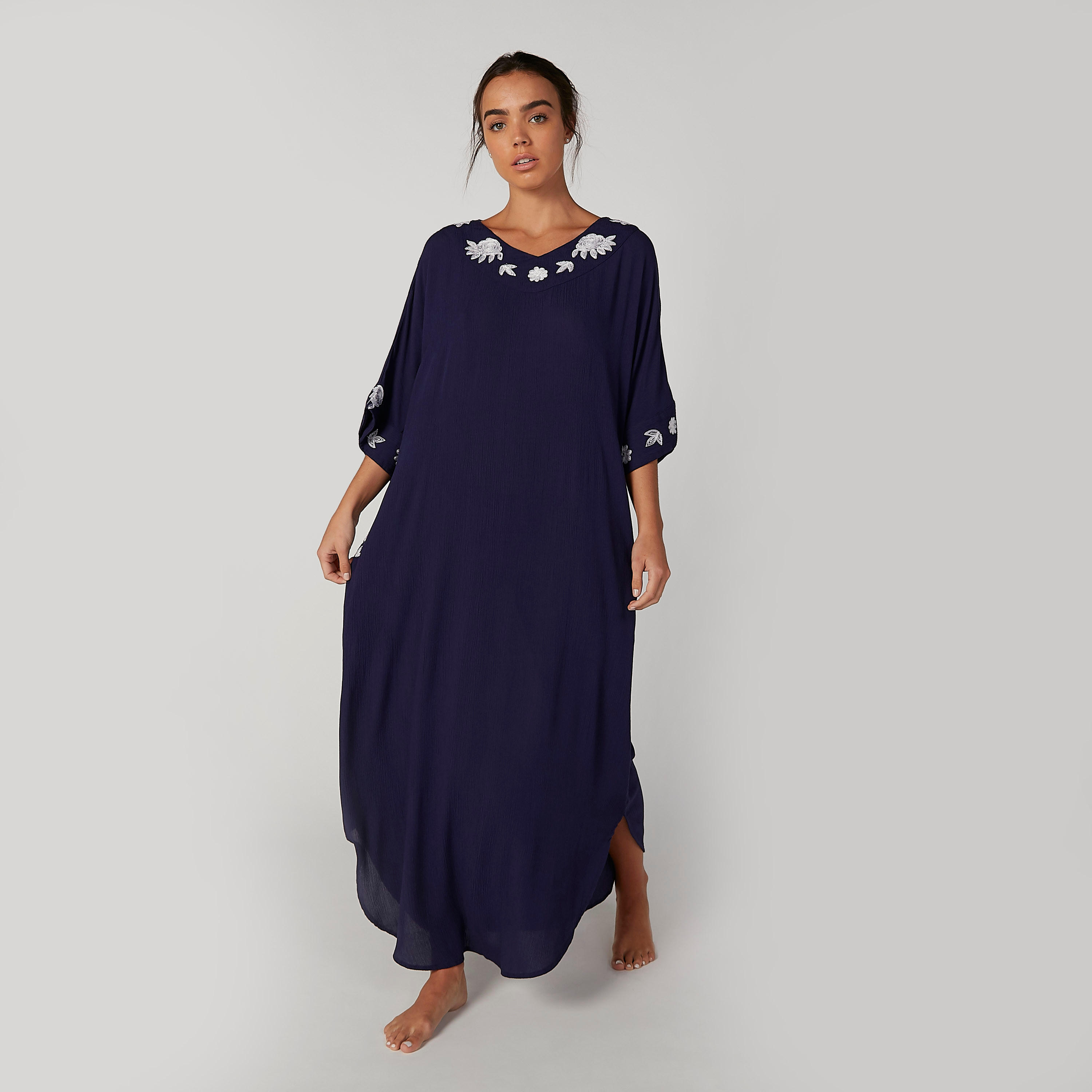 قميص نوم طويل سادة بياقة V وأكمام متصلة-women-clothing-nightwear-nighties-image-3