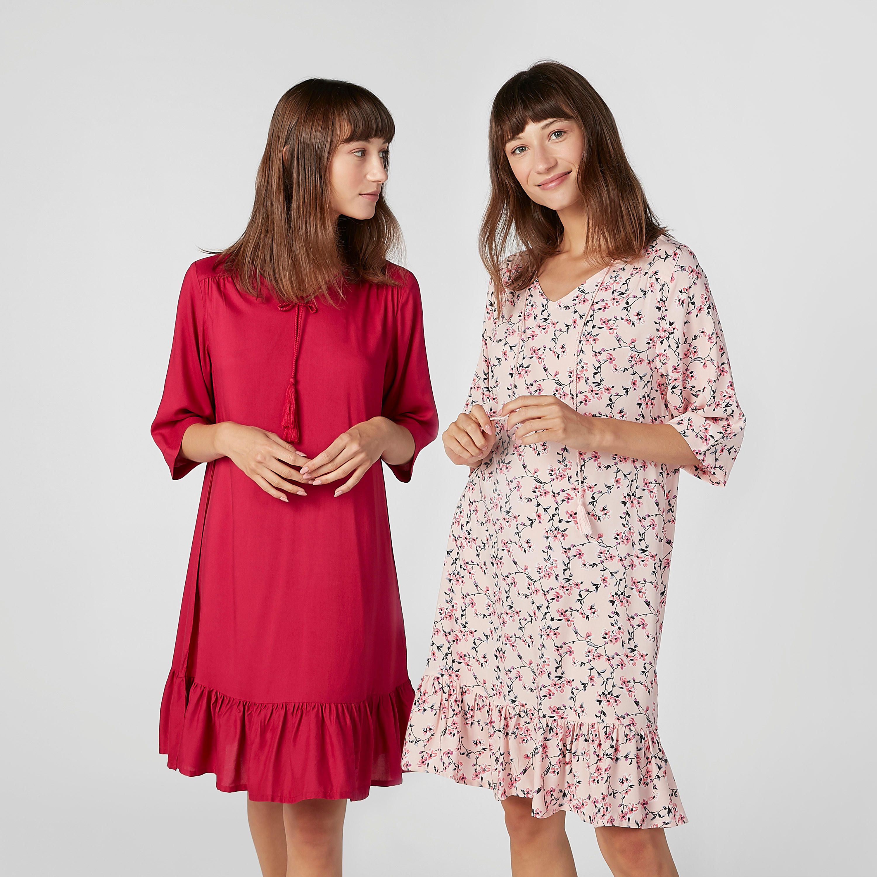 قميص نوم بياقة V وأكمام 3/4 - طقم من قطعتين متنوعتين-women-clothing-nightwear-nighties-image-1