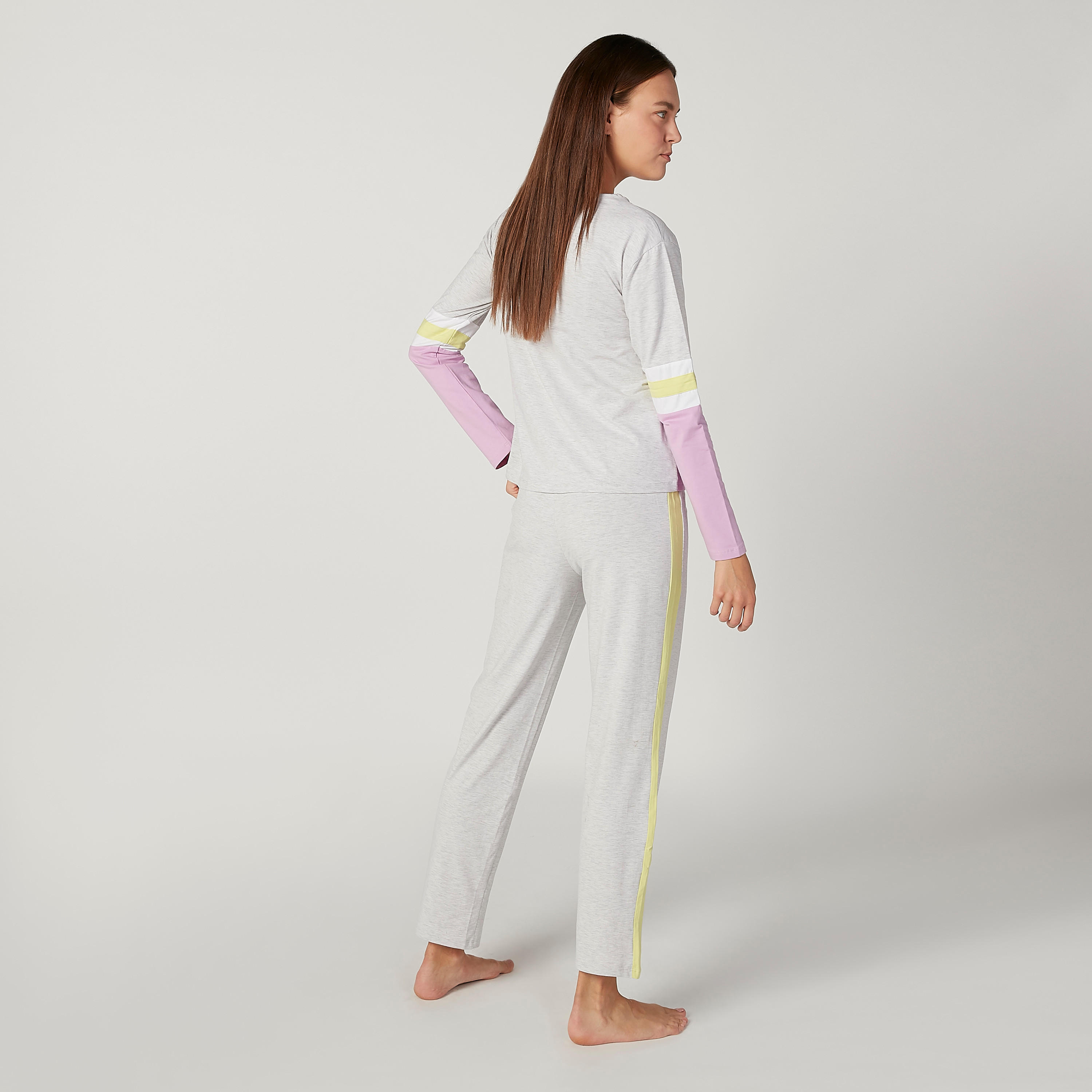 طقم بنطلون بيجاما وتيشيرت بأكمام طويلة وطبعات-women-clothing-nightwear-pyjamas-longsets-image-2