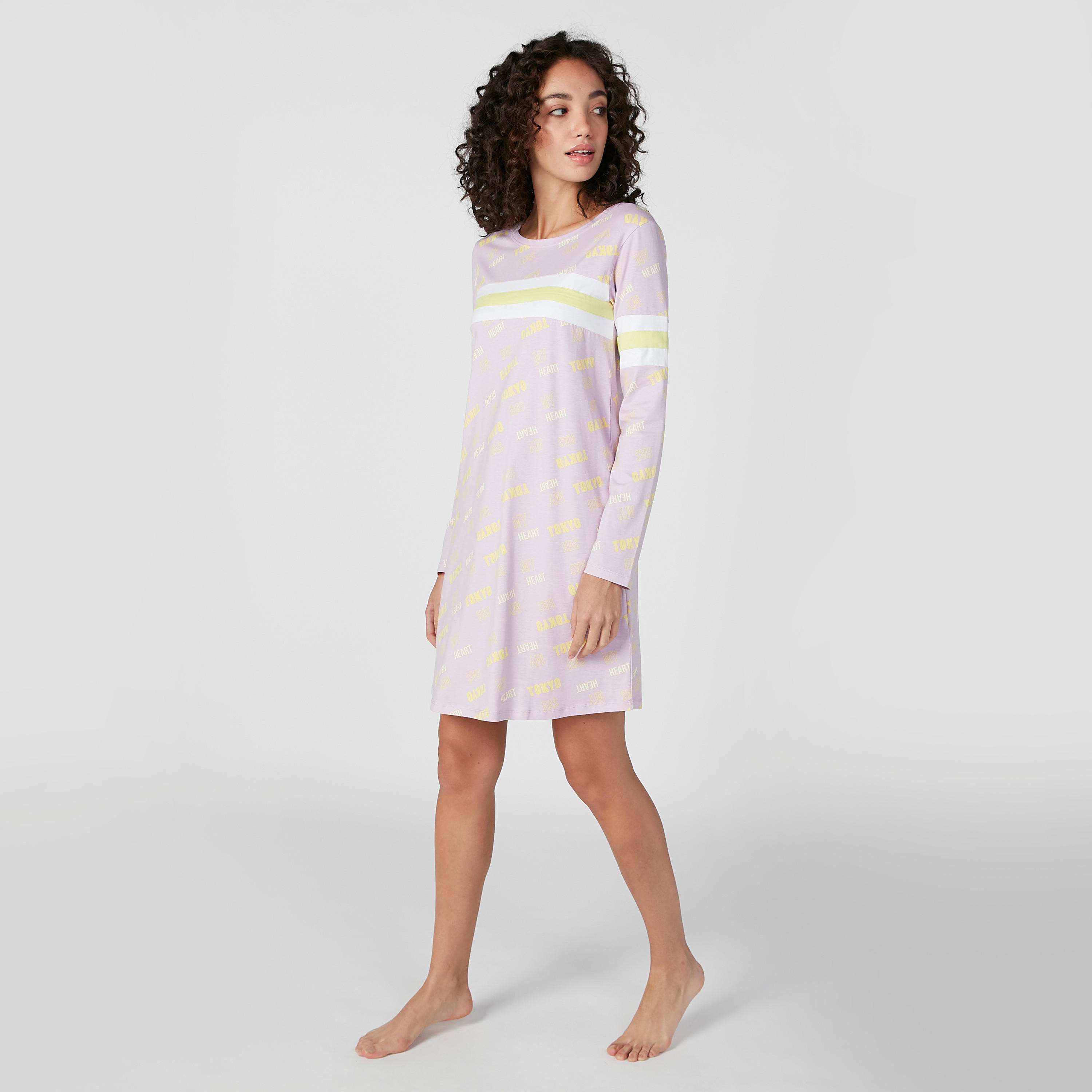 قميص نوم بياقة مستديرة وأكمام طويلة وطبعات-women-clothing-nightwear-nighties-image-4