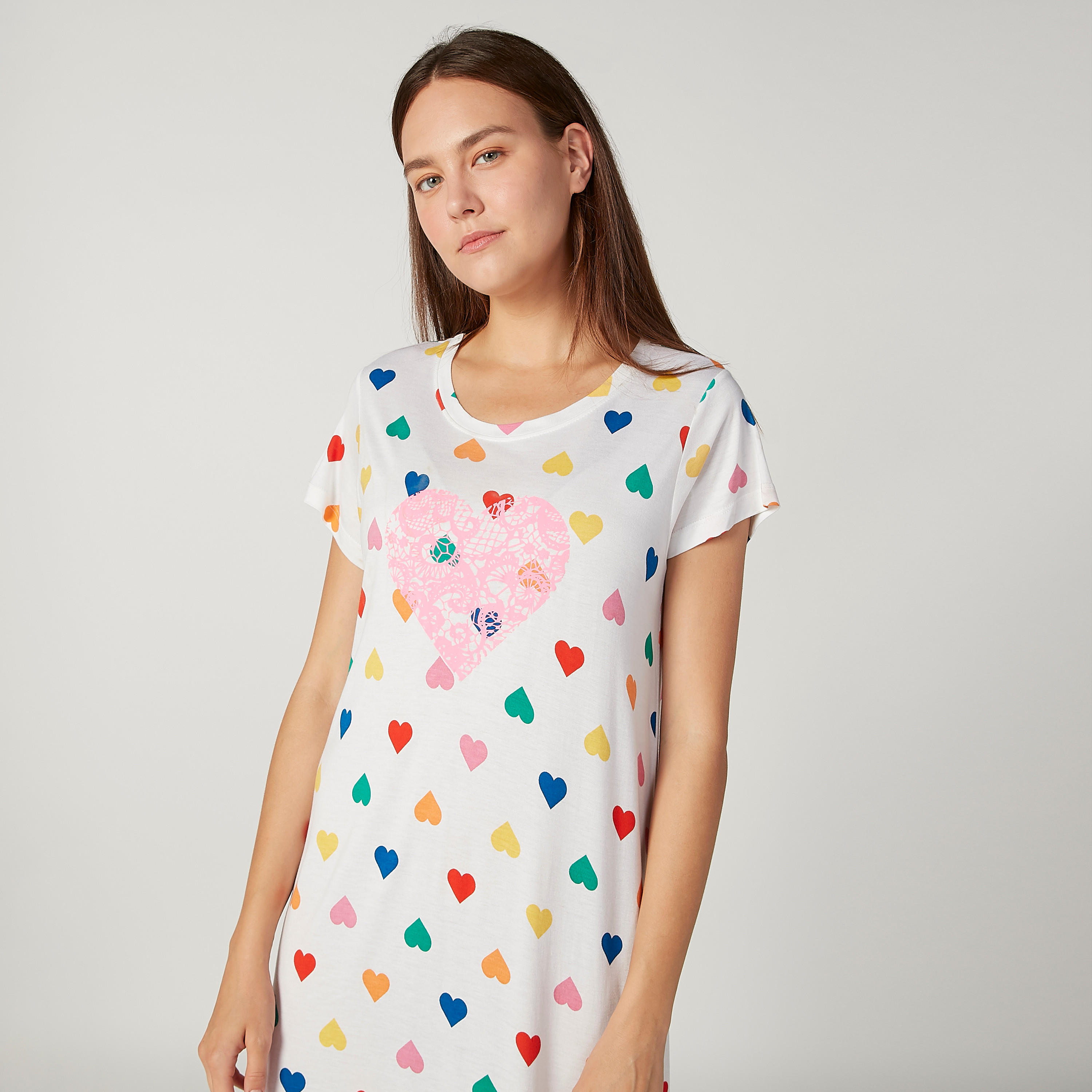 قميص نوم طويل بياقة مستديرة وأكمام قصيرة وطبعات-women-clothing-nightwear-nighties-image-3