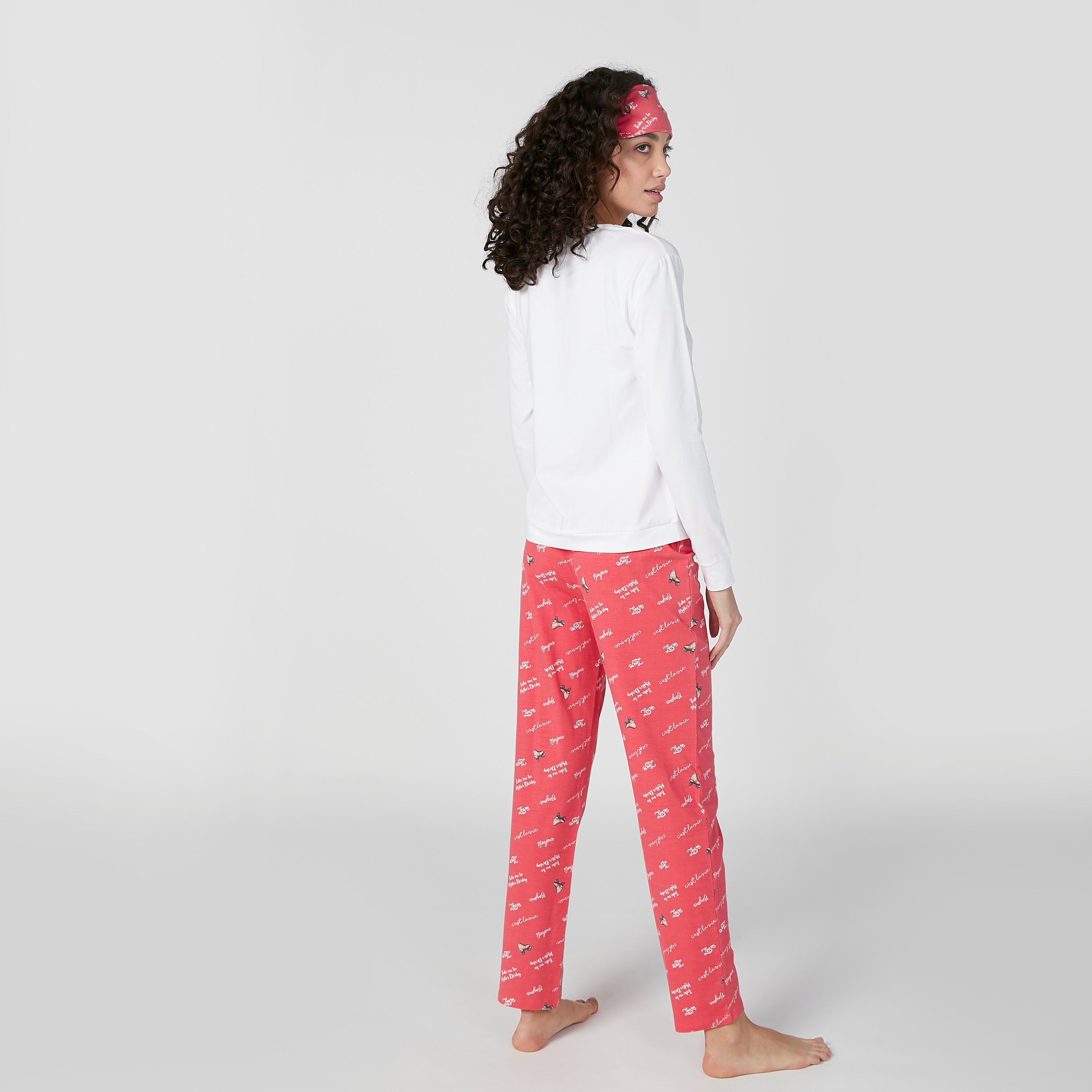 طقم بنطلون بيجاما وتيشيرت بياقة مستديرة وطبعات-women-clothing-nightwear-pyjamas-longsets-image-2