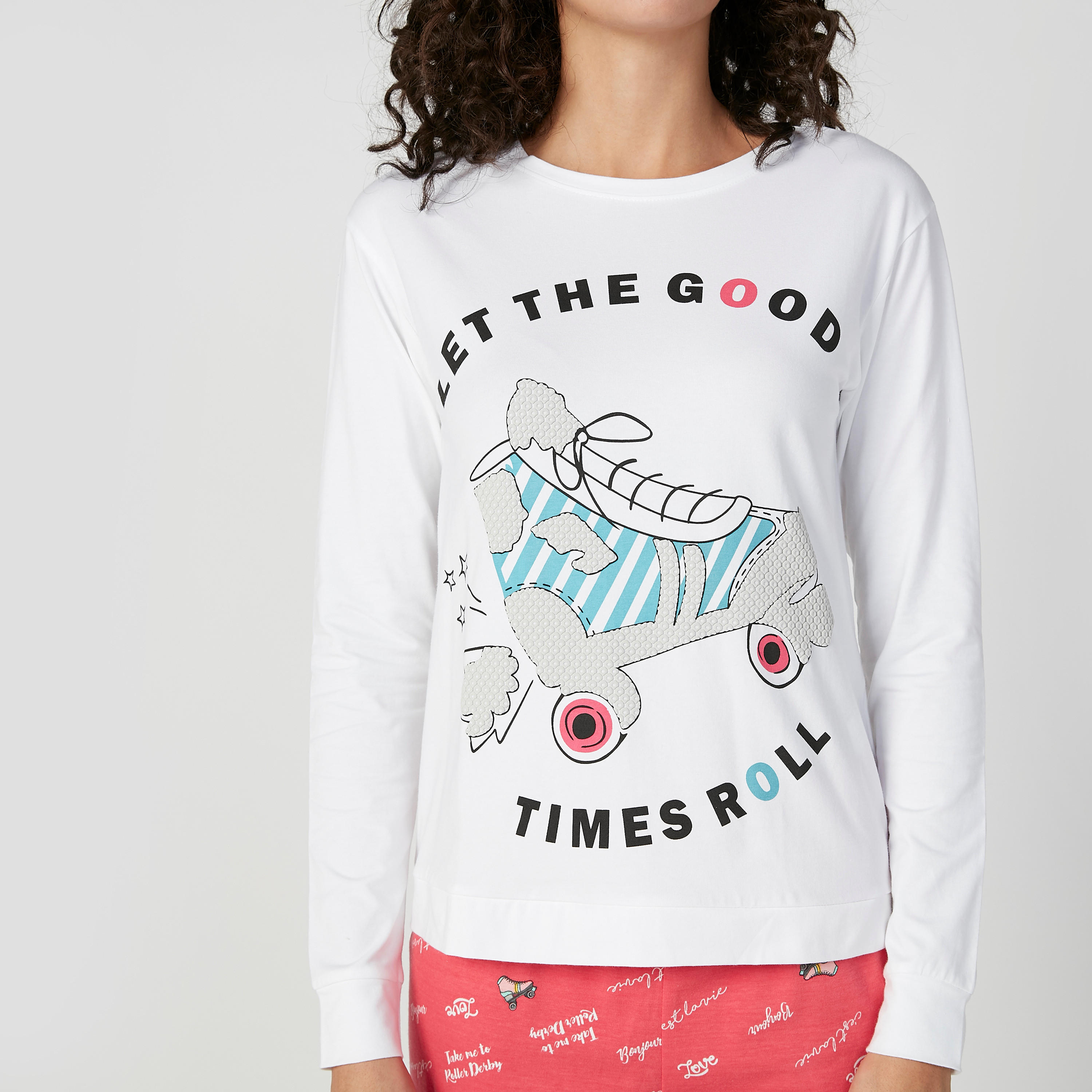 طقم بنطلون بيجاما وتيشيرت بياقة مستديرة وطبعات-women-clothing-nightwear-pyjamas-longsets-image-3