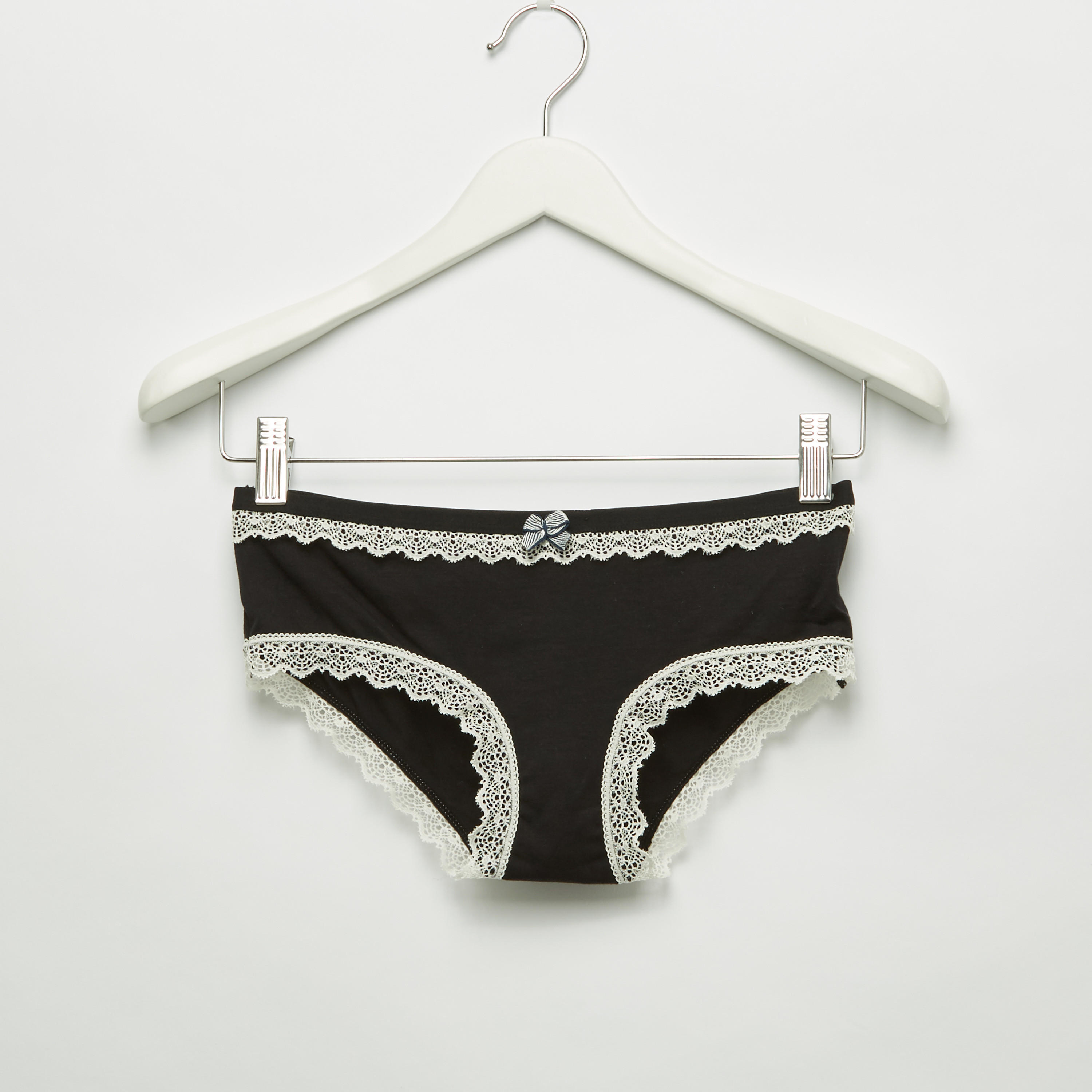 طقم سراويل داخلية وصدريّة مبطّنة بتفاصيل دانتيل-women-clothing-lingerie-lingeriesets-image-4