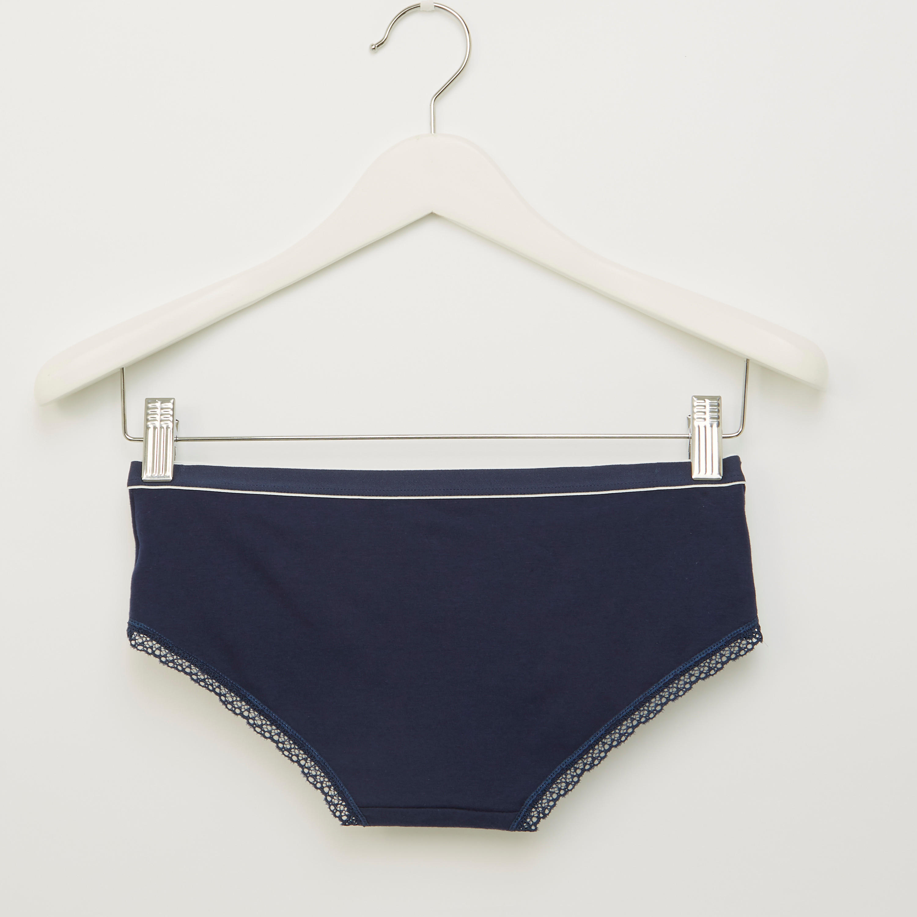 طقم سراويل داخلية بتفاصيل دانتيل وصدريّة سادة مبطّنة-women-clothing-lingerie-lingeriesets-image-5