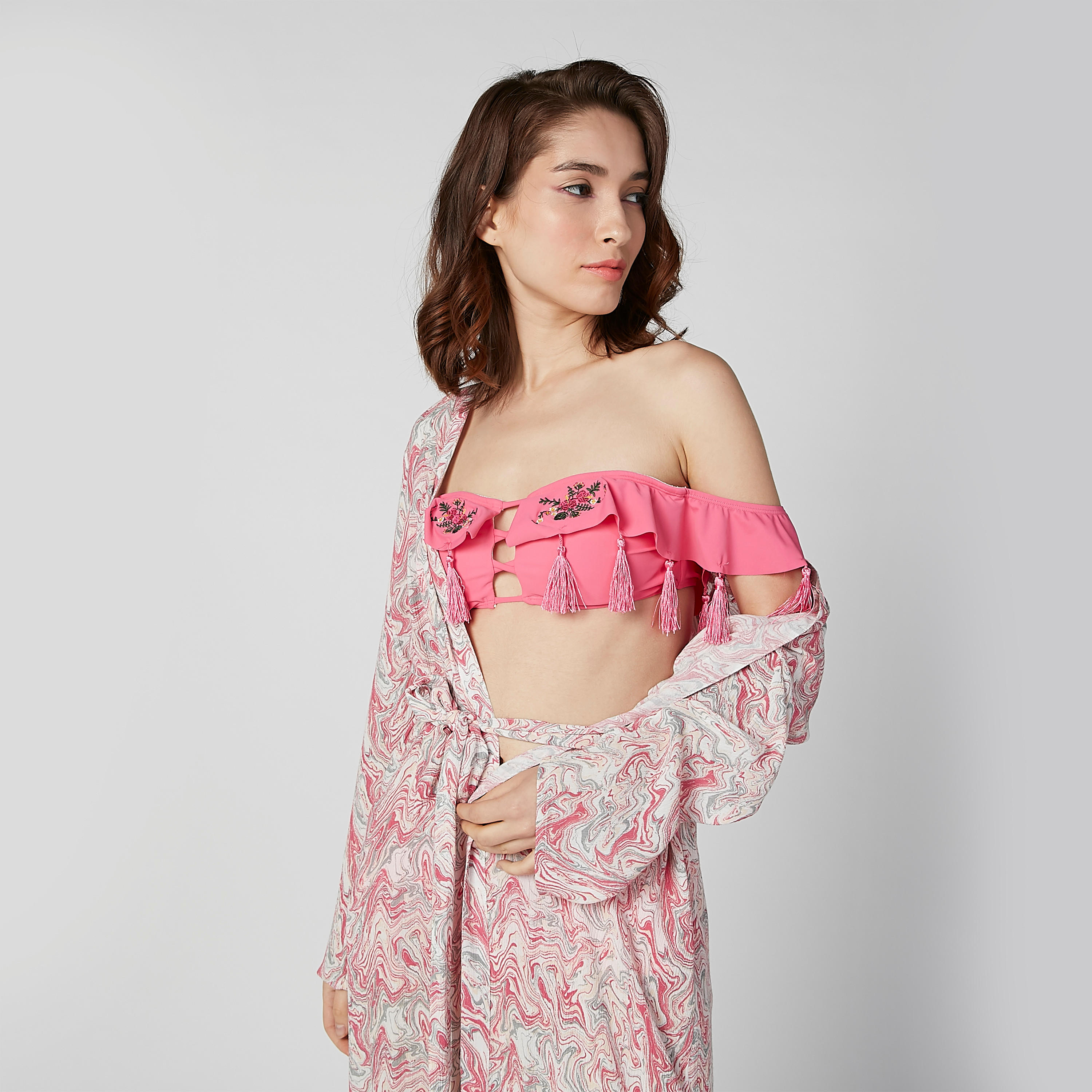 صدرية سباحة مطرّزة بمشبك إغلاق وشرّابات-women-clothing-swimandbeach-bikinis-image-4
