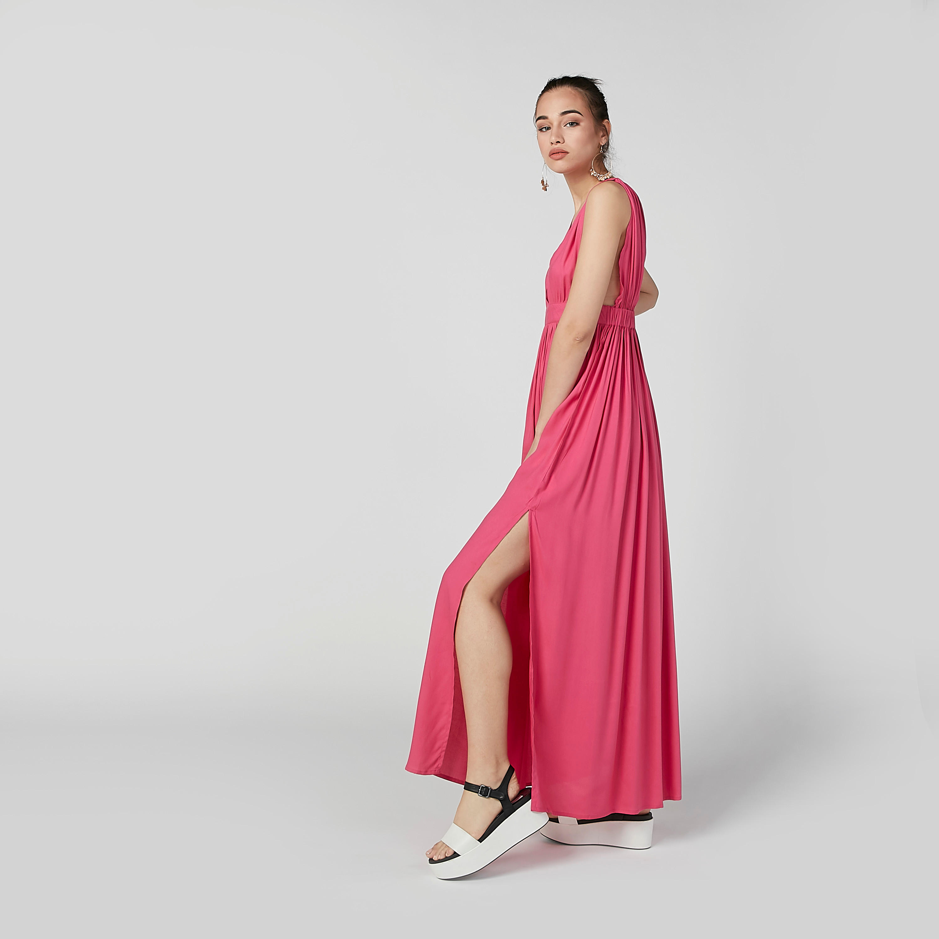 فستان سادة طويل دون أكمام بياقة V وفتحة جانبية-women-clothing-dresses-image-1