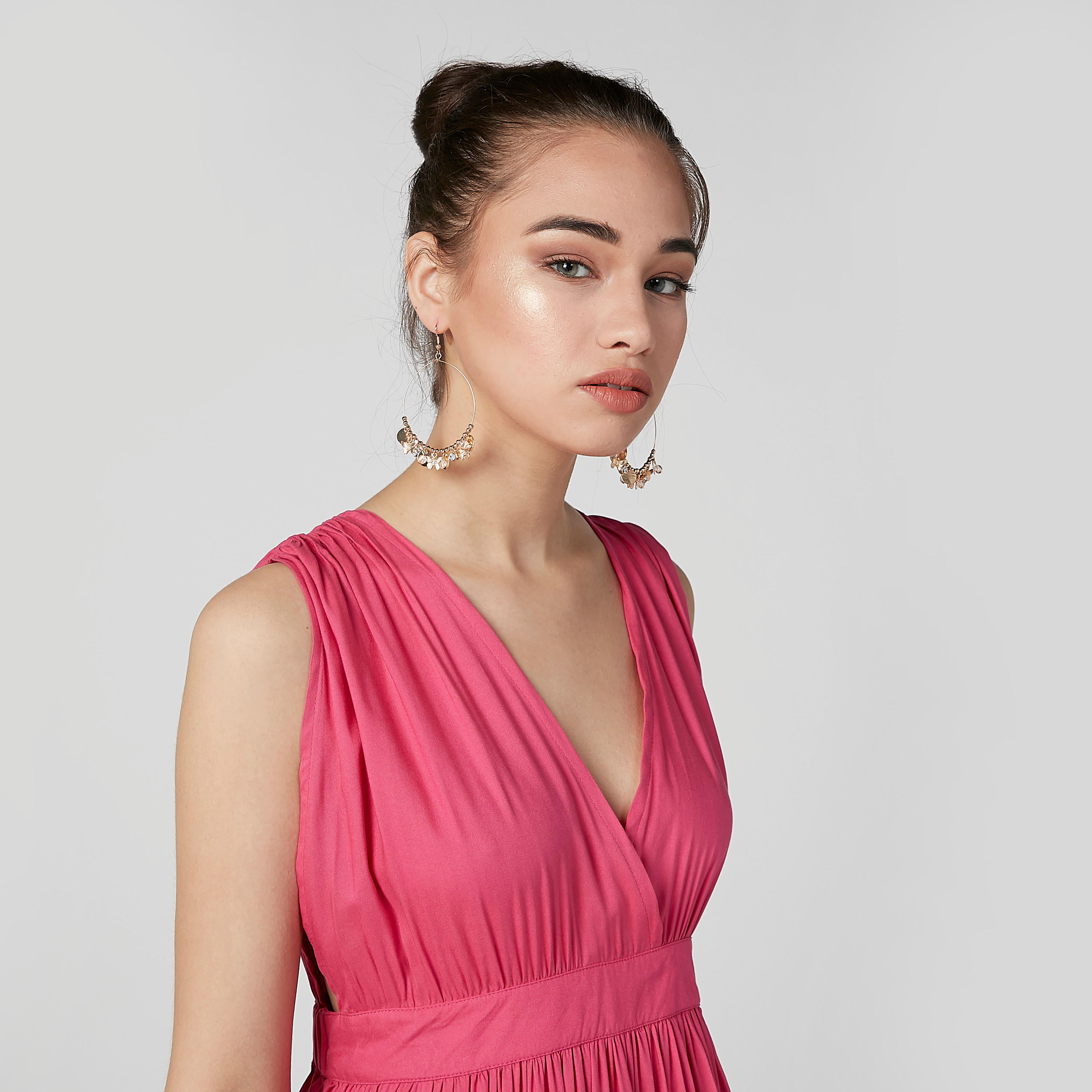 فستان سادة طويل دون أكمام بياقة V وفتحة جانبية-women-clothing-dresses-image-3