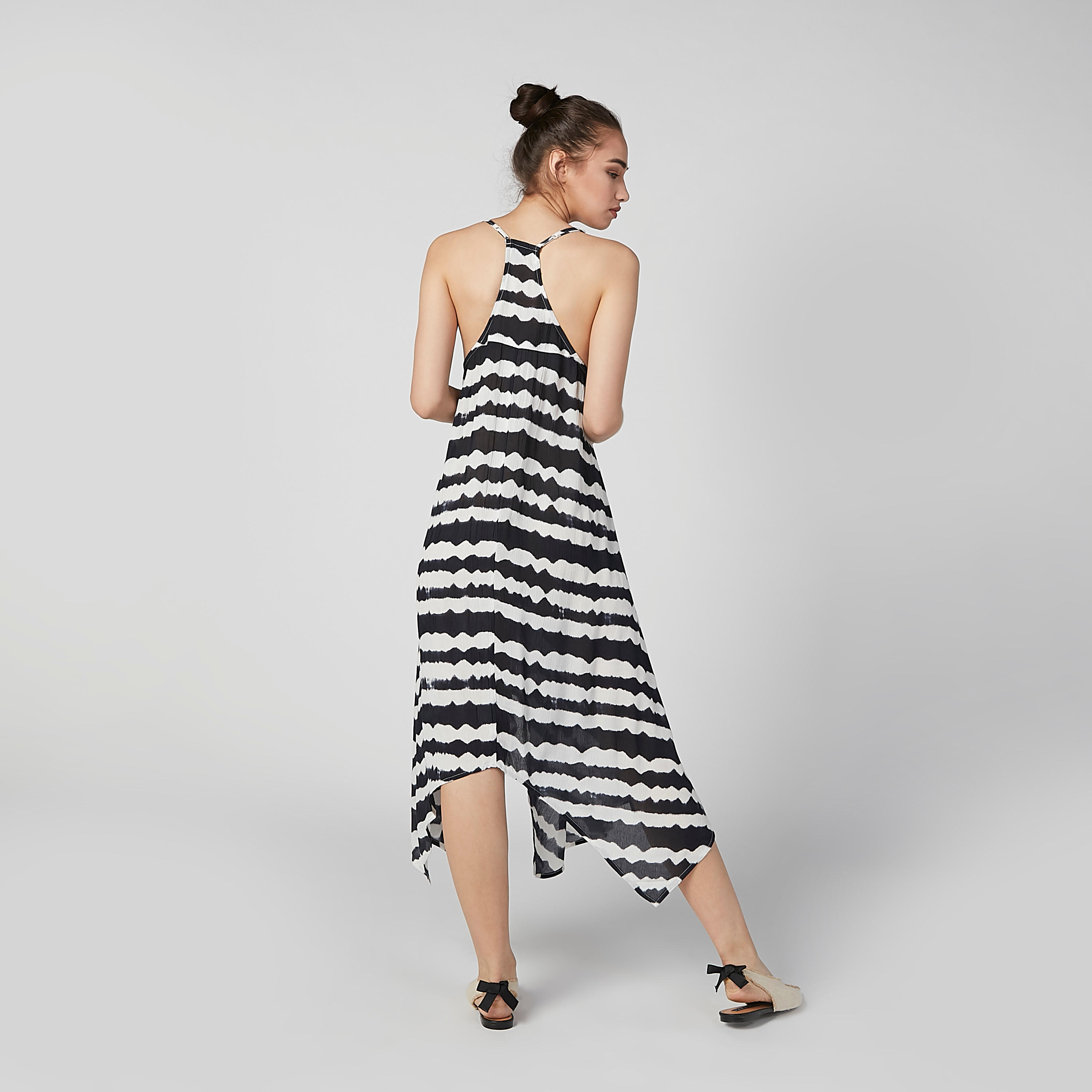 فستان شاطئ مقلّم بحوّاف غير مستوية وحمّالات رفيعة-women-clothing-dresses-image-4