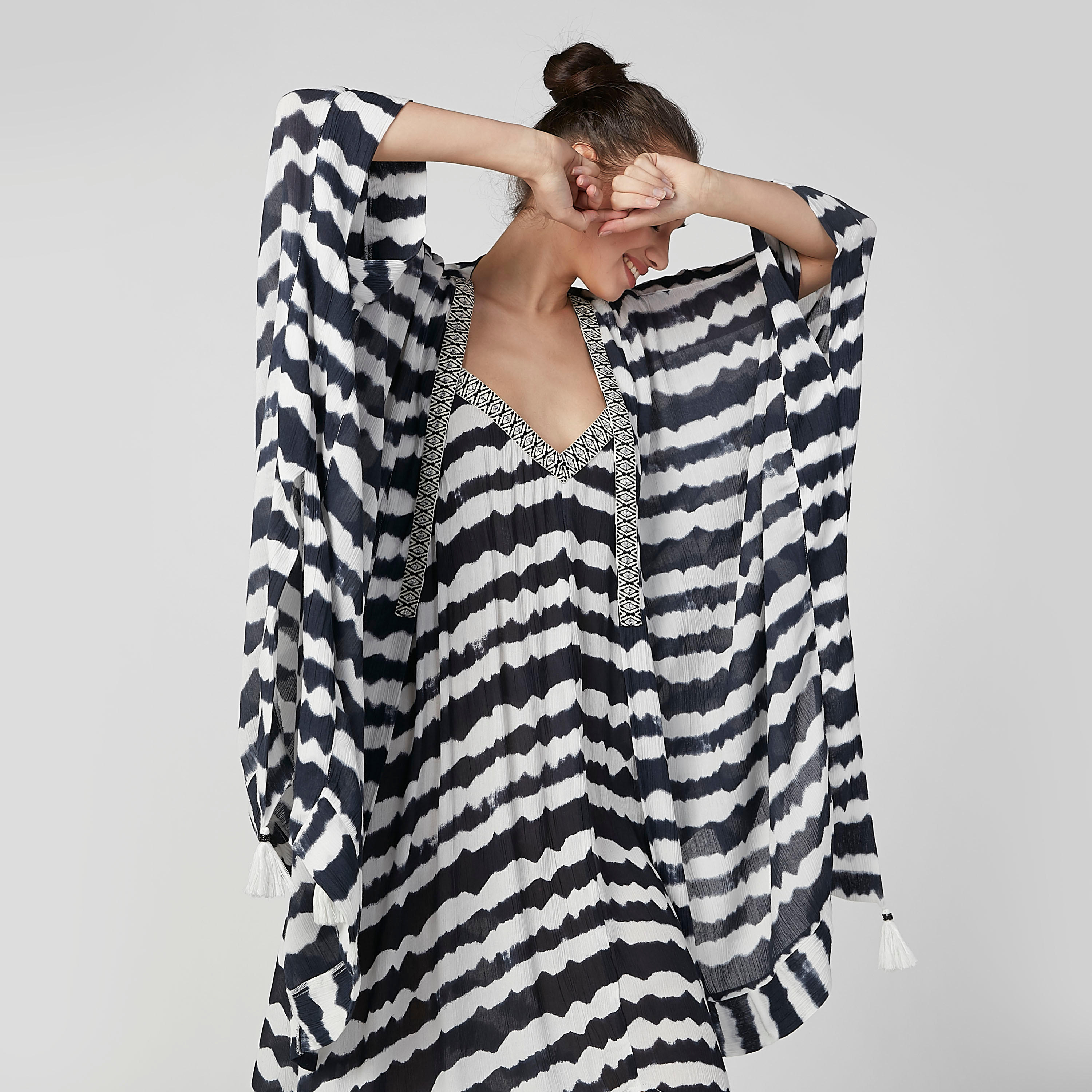 سترة قفطان مقلمة بشرّابات-women-winterwear-cardigansandjumpers-cardigans-image-1