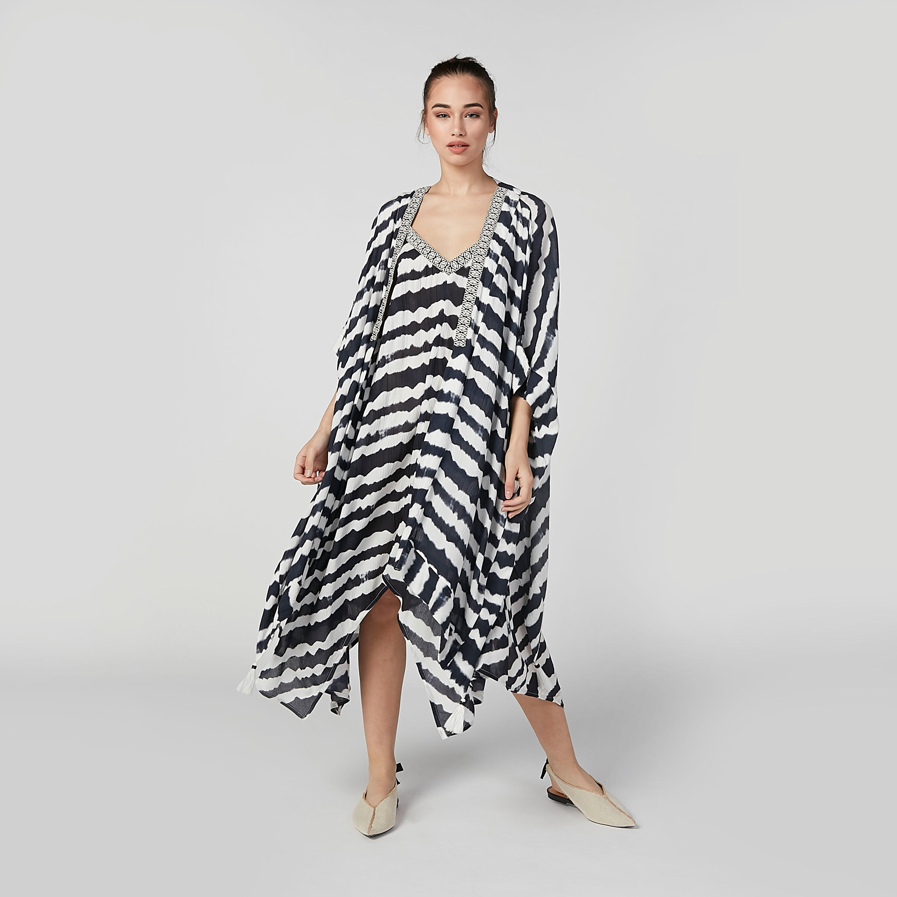 سترة قفطان مقلمة بشرّابات-women-winterwear-cardigansandjumpers-cardigans-image-2