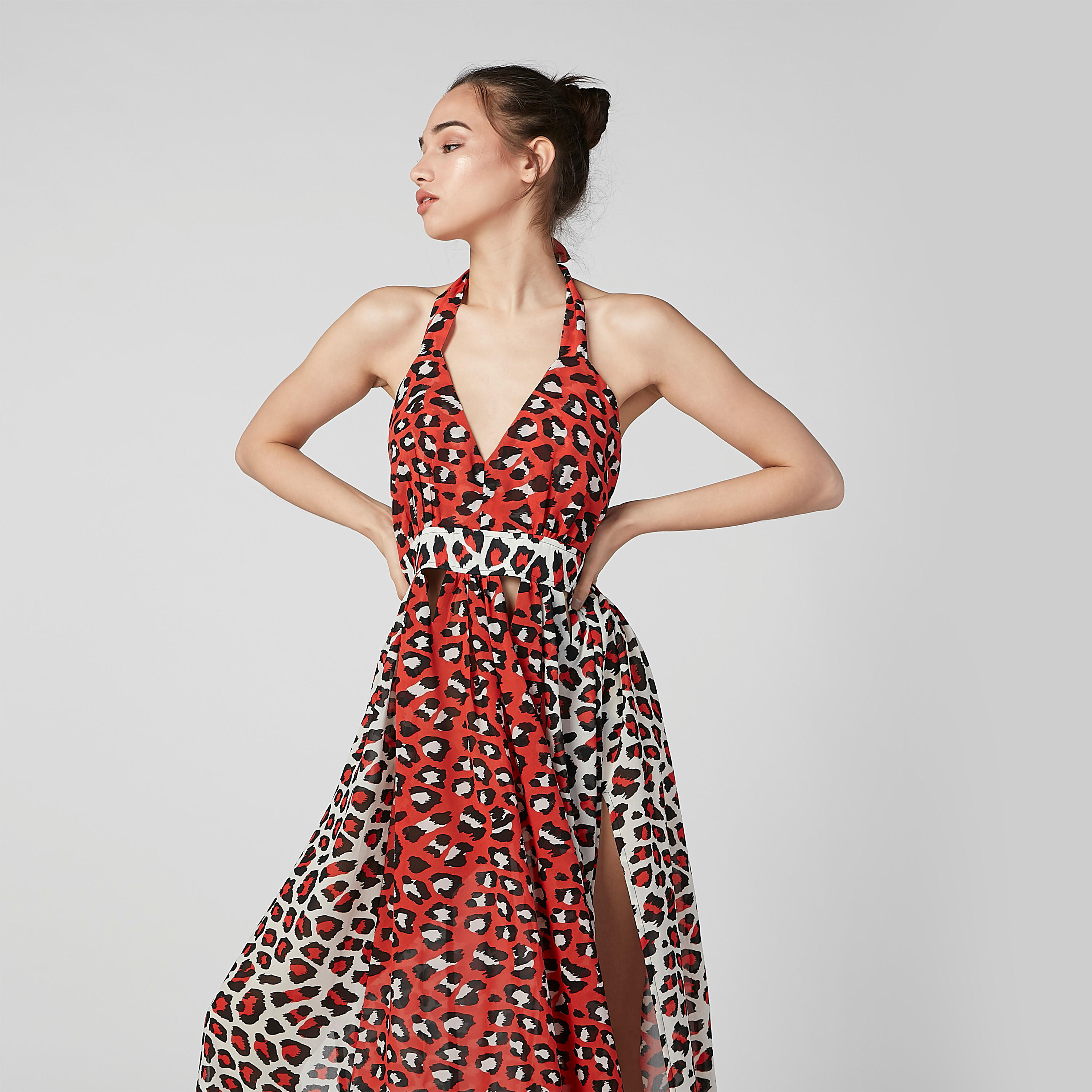 فستان طويل بأربطة وفتحة جانبية وطبعات-women-clothing-dresses-image-5
