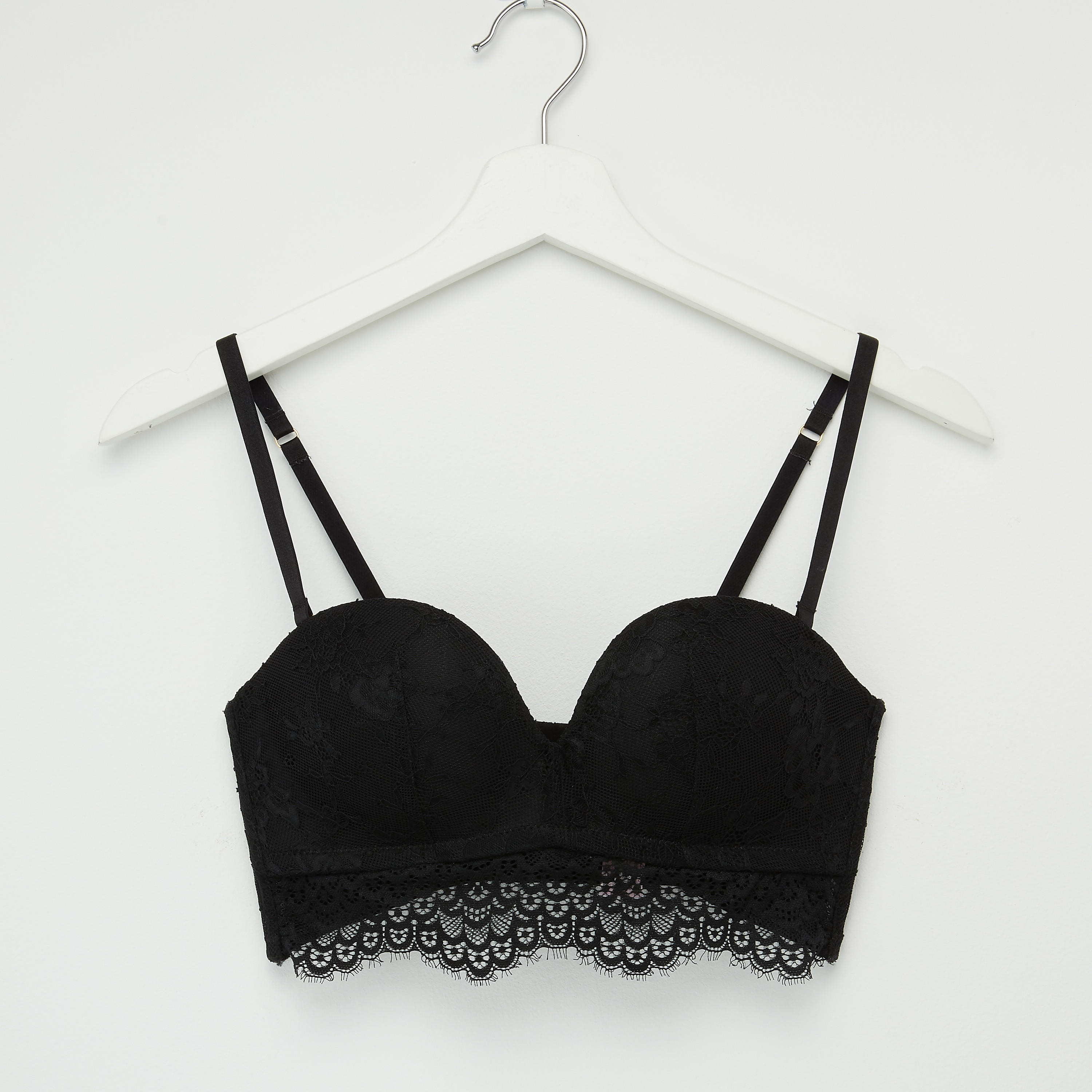طقم سراويل داخلية وصدريّة ديمي بتفاصيل دانتيل - طقم من 3 قطع-women-clothing-lingerie-lingeriesets-image-3