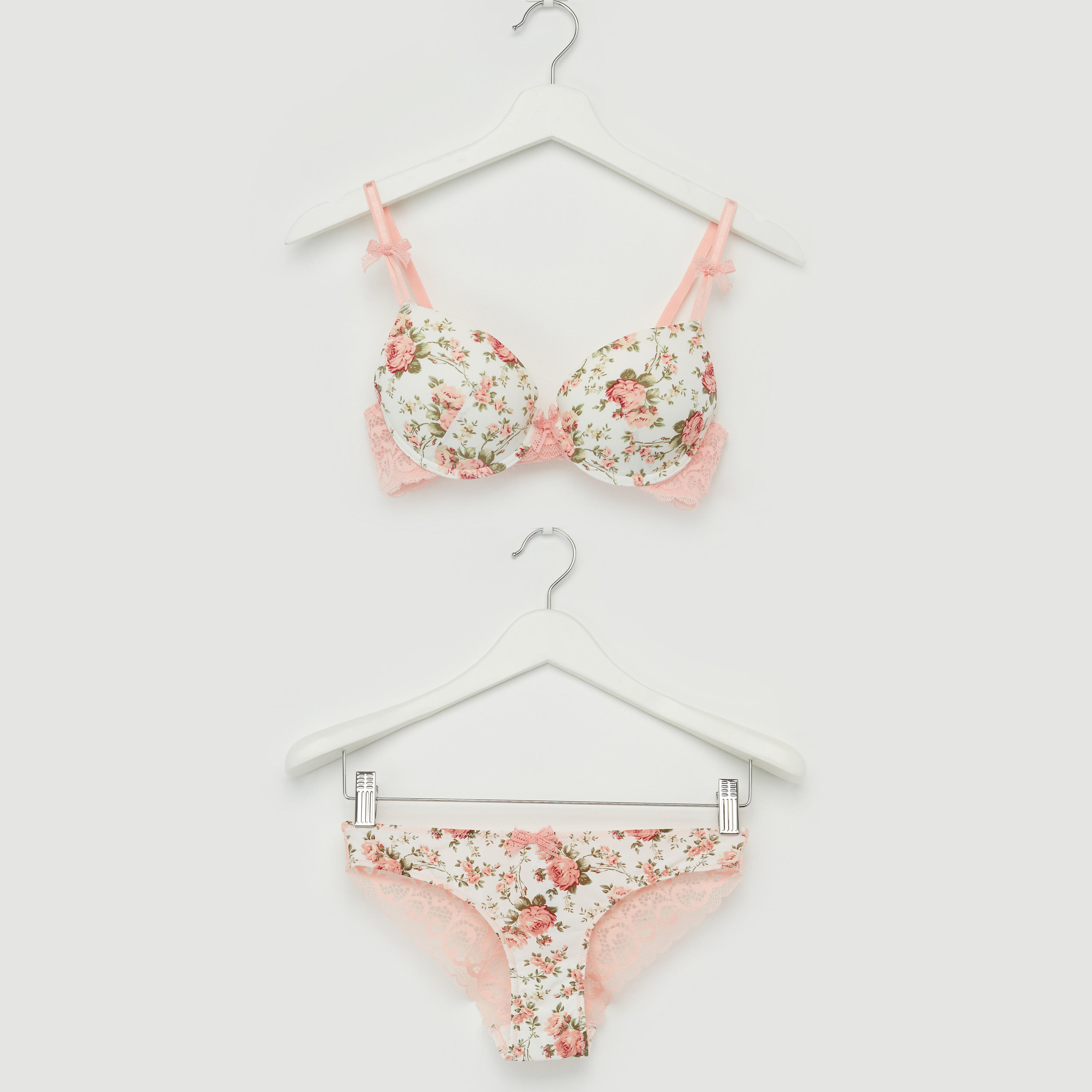 طقم سراويل داخلية بتفاصيل دانتيل وصدريّة مبطّنة بطبعات-women-clothing-lingerie-bras-image-1