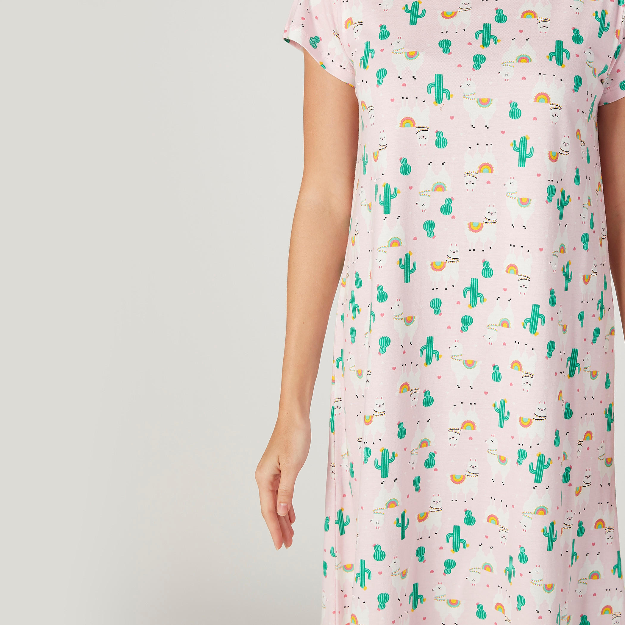 قميص نوم بياقة مستديرة وأكمام قصيرة وطبعات - طقم من قطعتين-women-clothing-nightwear-nighties-image-7
