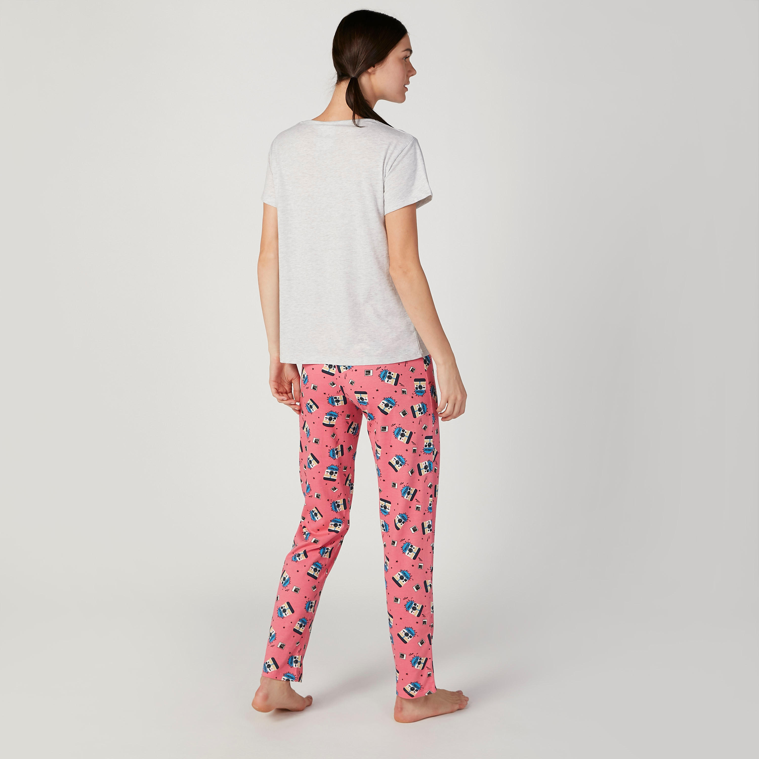طقم بنطلون بيجاما وتيشيرت بياقة مستديرة وطبعات-women-clothing-nightwear-pyjamas-longsets-image-2