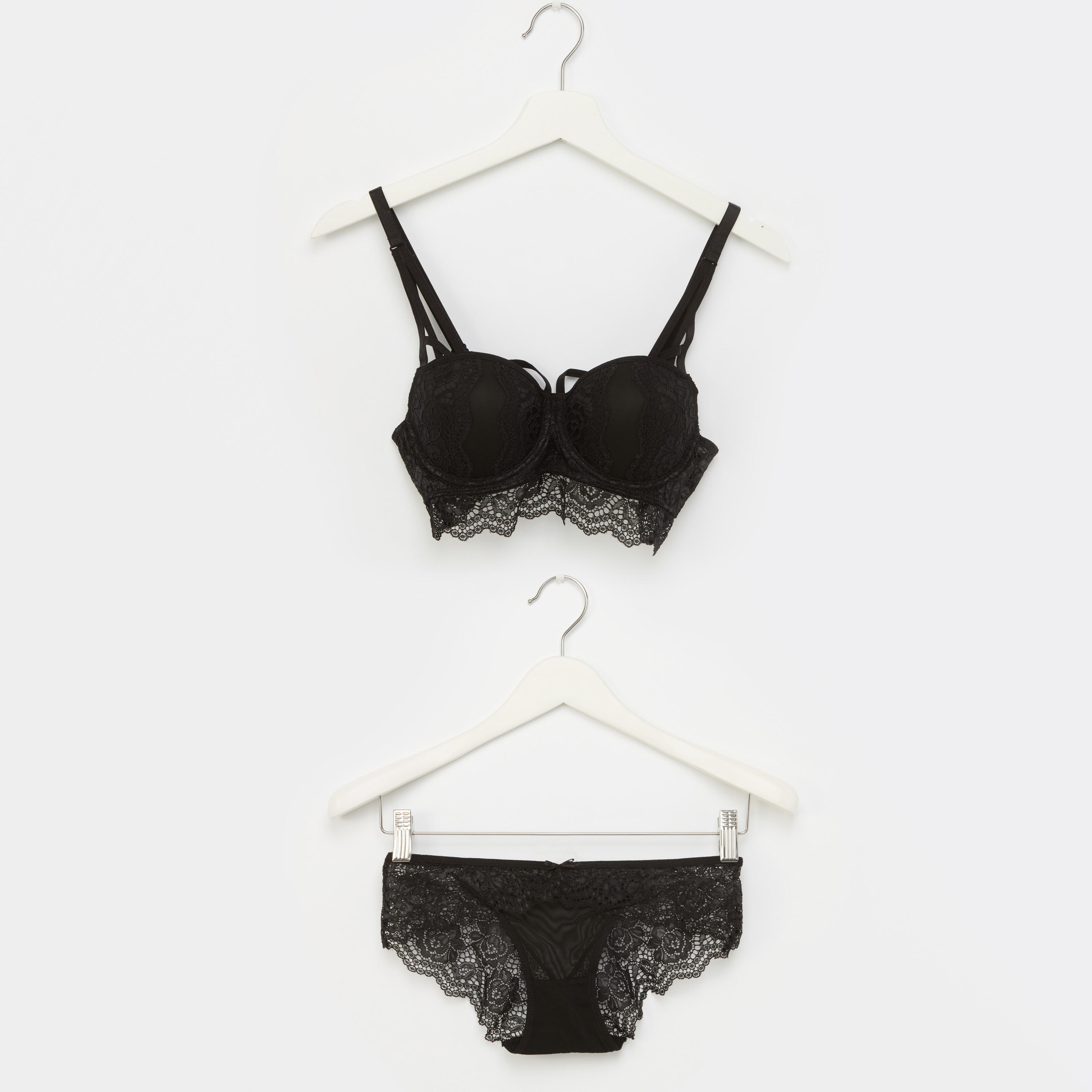 طقم سراويل داخلية وصدريّة بالكونيت مبطّنة بتفاصيل دانتيل-women-clothing-lingerie-lingeriesets-image-1