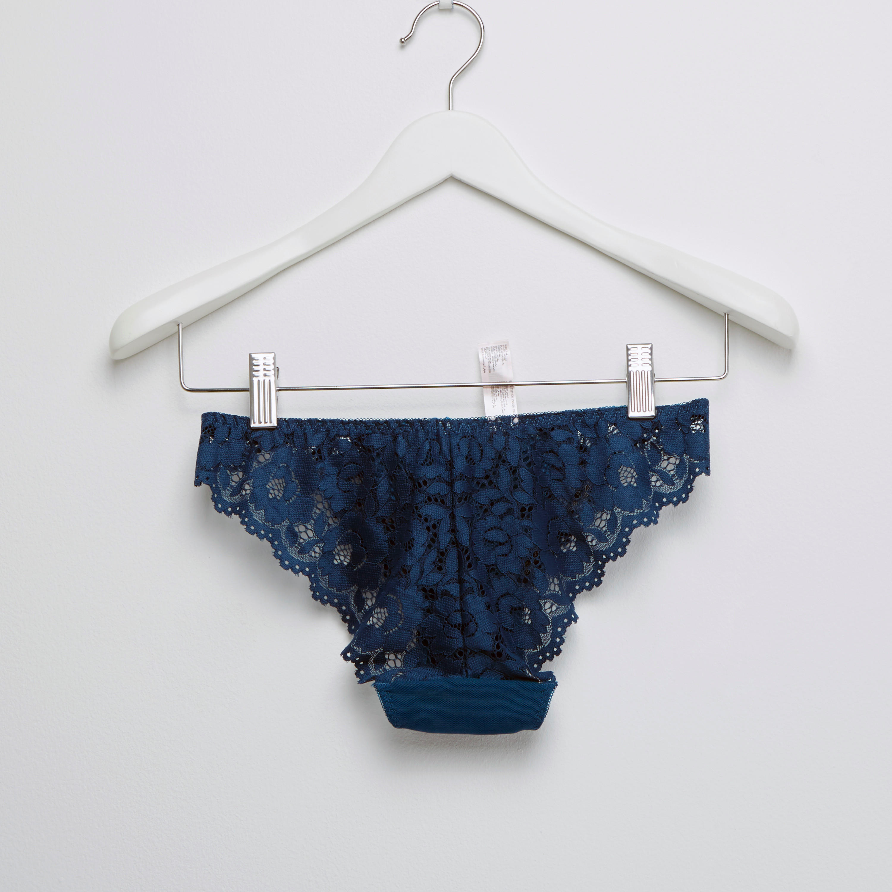طقم سراويل داخلية وصدريّة مبطّنة بتفاصيل دانتيل-women-clothing-lingerie-lingeriesets-image-5