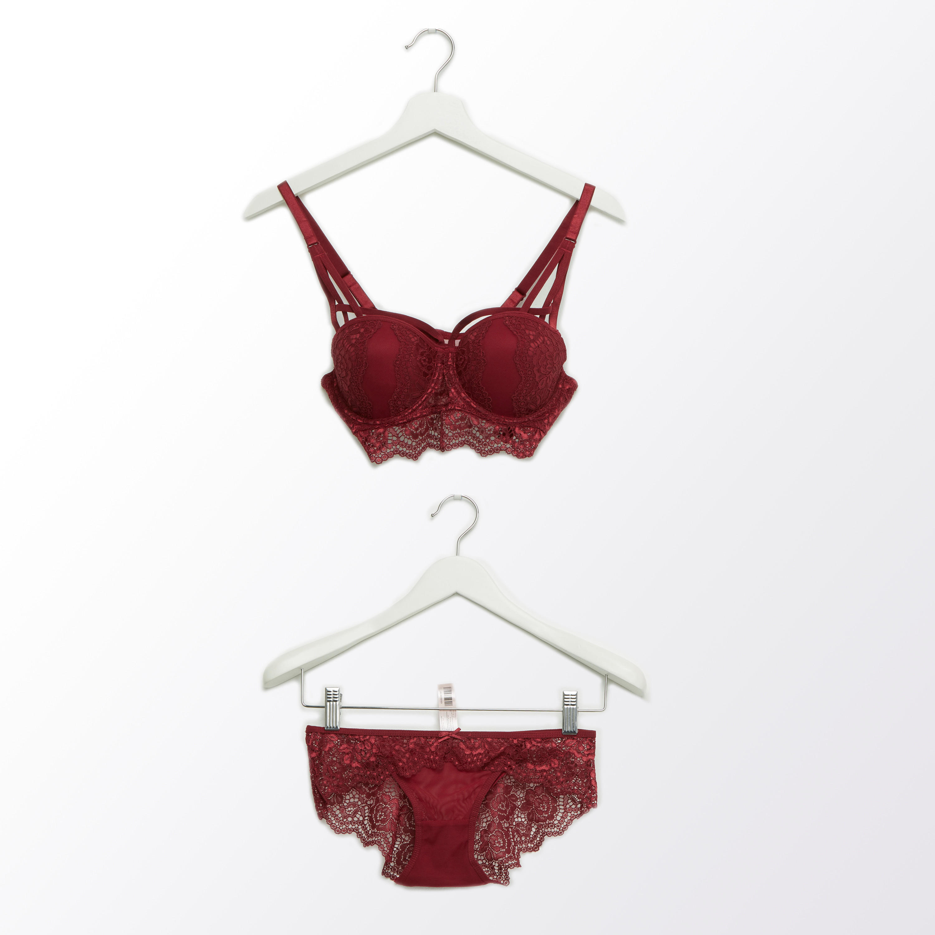 طقم سراويل داخلية وصدريّة ديمي مبطّنة بتفاصيل دانتيل-women-clothing-lingerie-lingeriesets-image-1