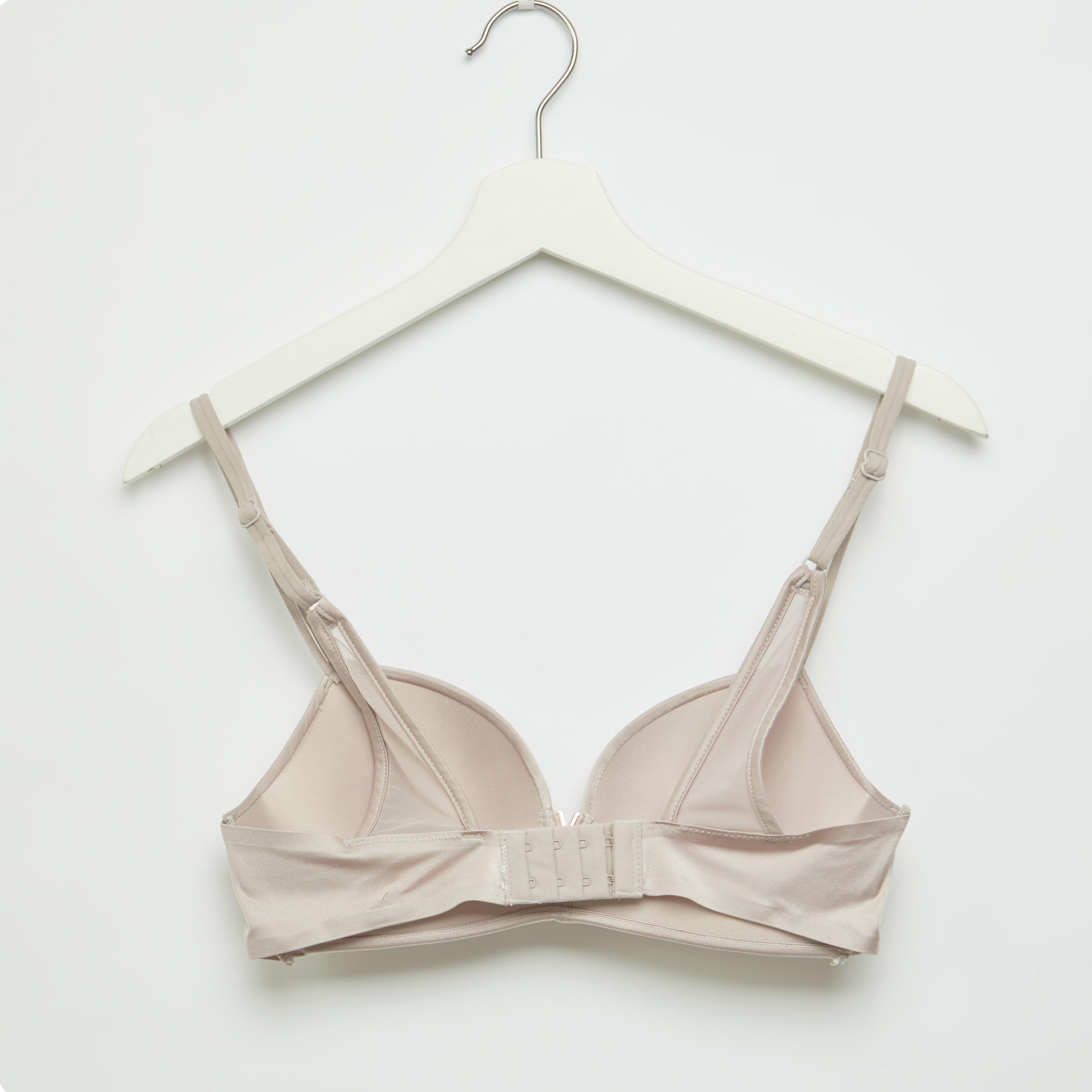 طقم سراويل داخلية وصدريّة بوش أب مبطّنة بتفاصيل دانتيل-women-clothing-lingerie-lingeriesets-image-3