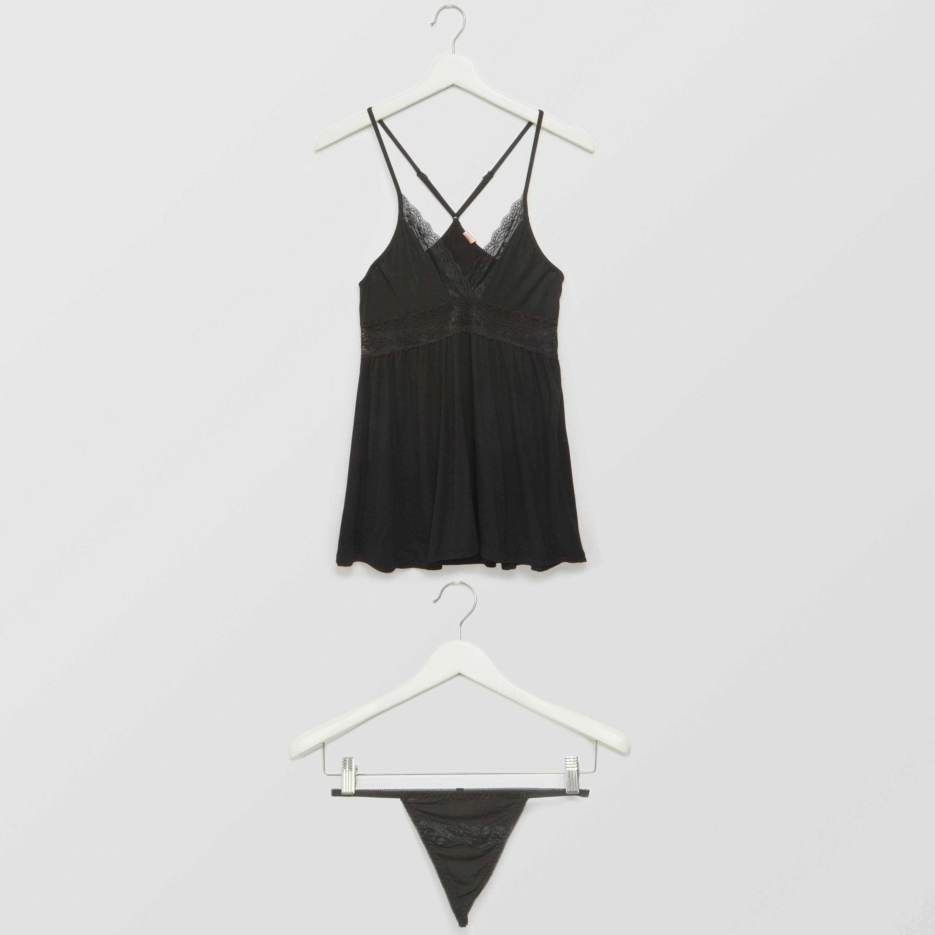قميص نوم بياقة V وتفاصيل دانتيل مع ثونج-women-clothing-nightwear-nighties-image-1