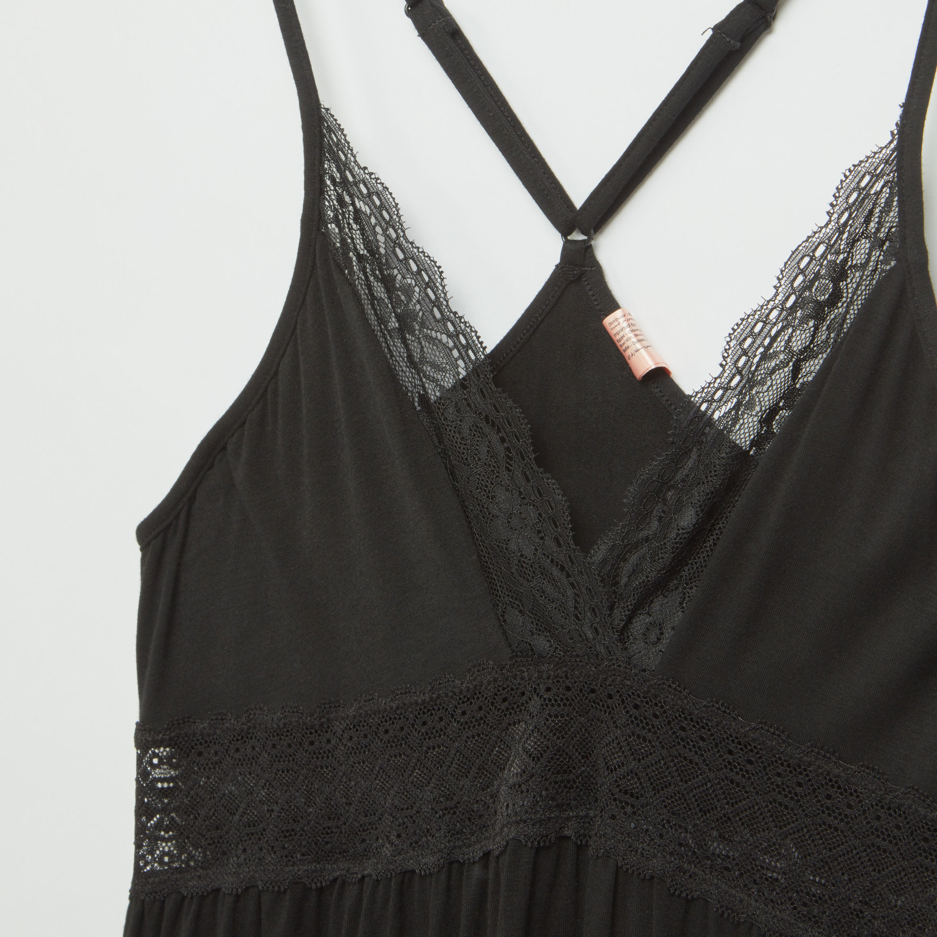 قميص نوم بياقة V وتفاصيل دانتيل مع ثونج-women-clothing-nightwear-nighties-image-3