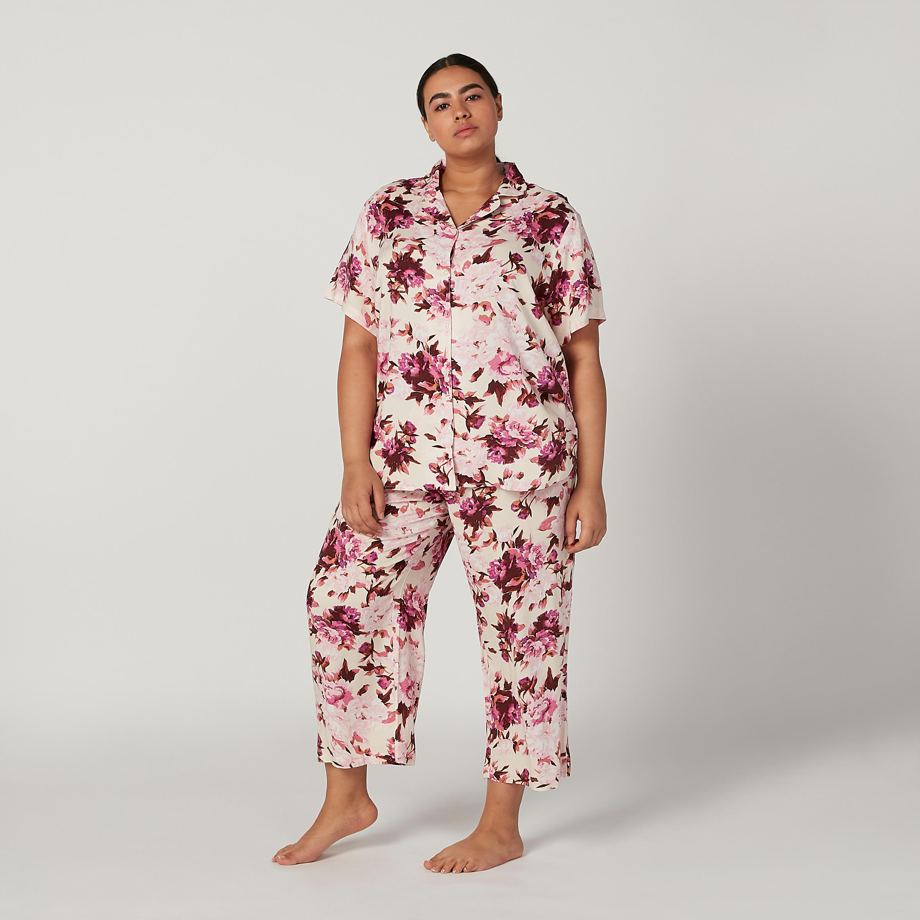 طقم بنطال بيجاما طويل وقميص بطبعات زهرية-women-clothing-nightwear-pyjamas-longsets-image-1
