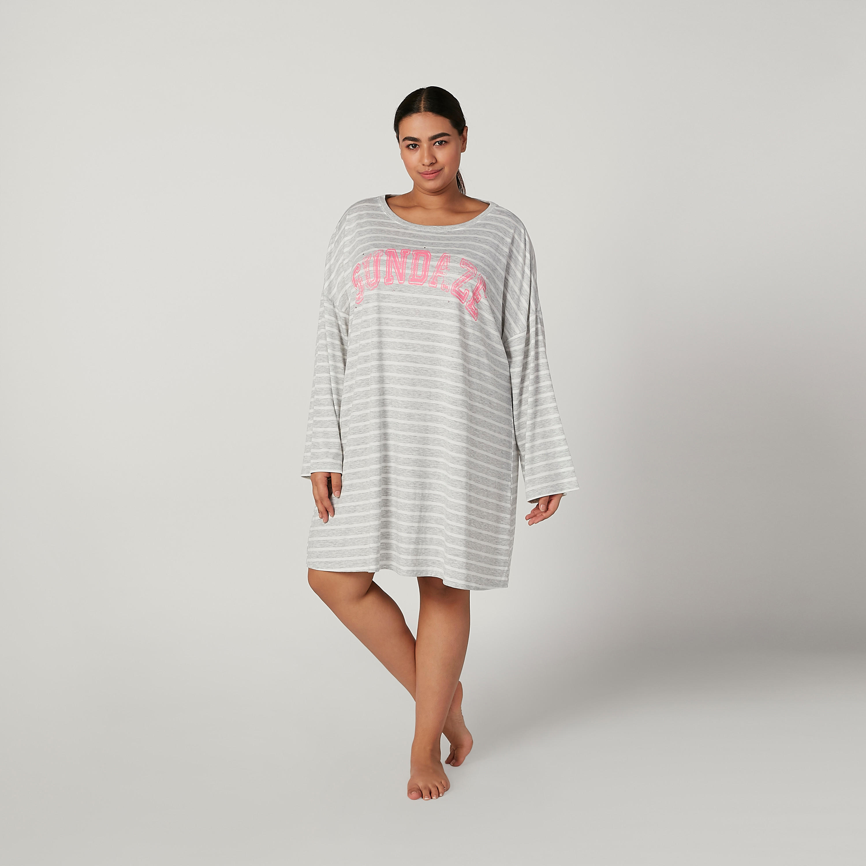 قميص نوم بياقة قارب وأكمام طويلة وطبعات-women-clothing-nightwear-nighties-image-1