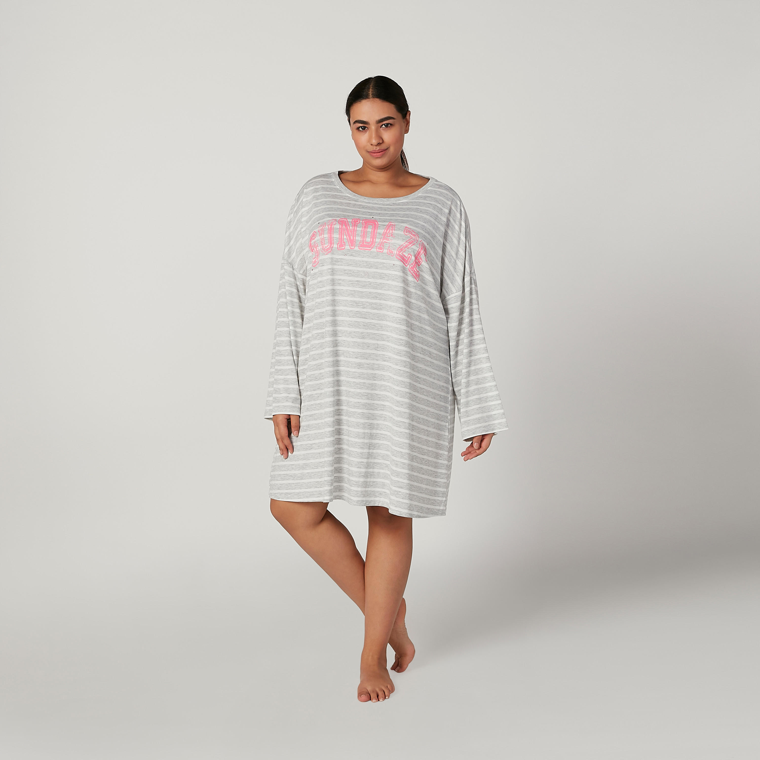 قميص نوم بياقة قارب وأكمام طويلة وطبعات-women-clothing-nightwear-nighties-image-2