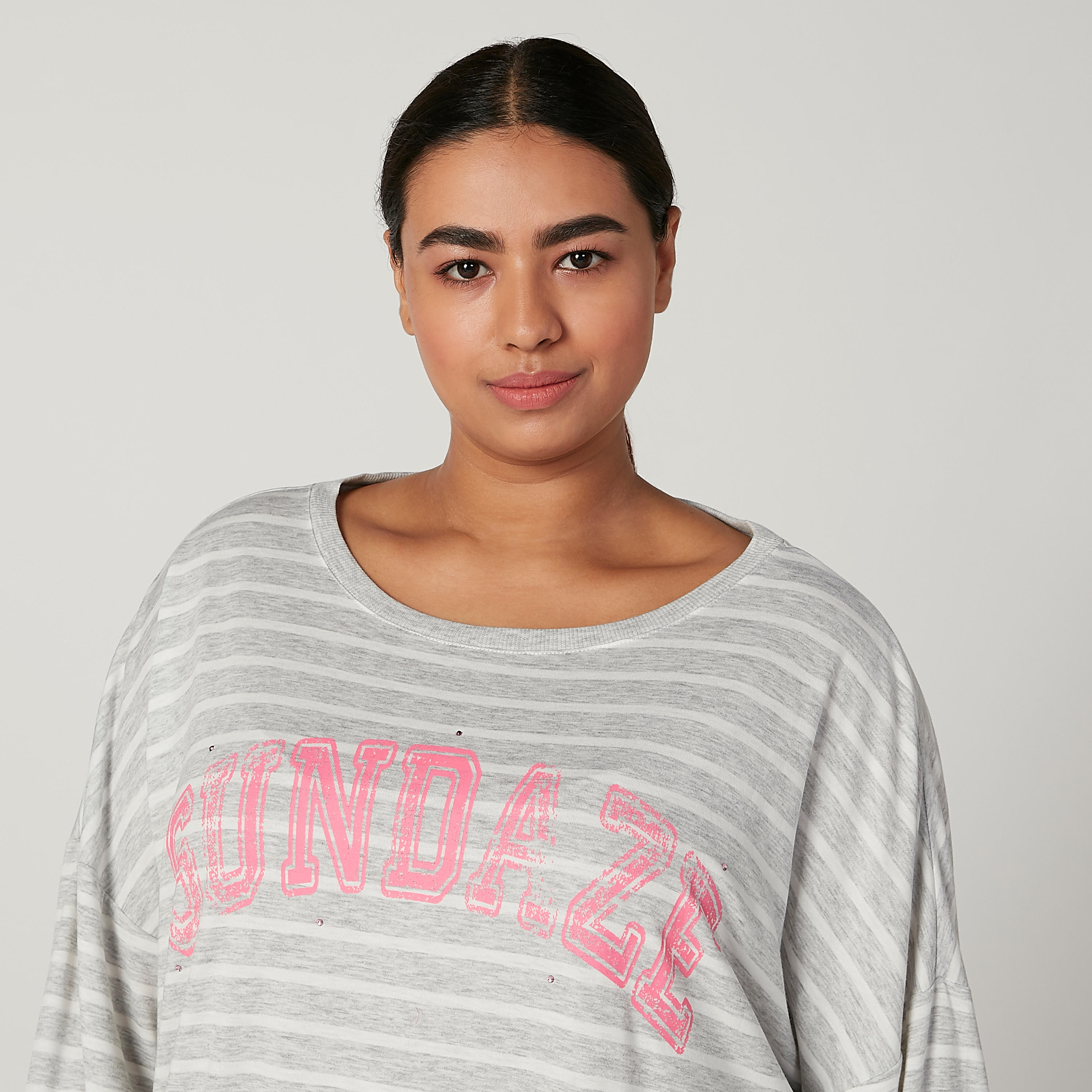 قميص نوم بياقة قارب وأكمام طويلة وطبعات-women-clothing-nightwear-nighties-image-3
