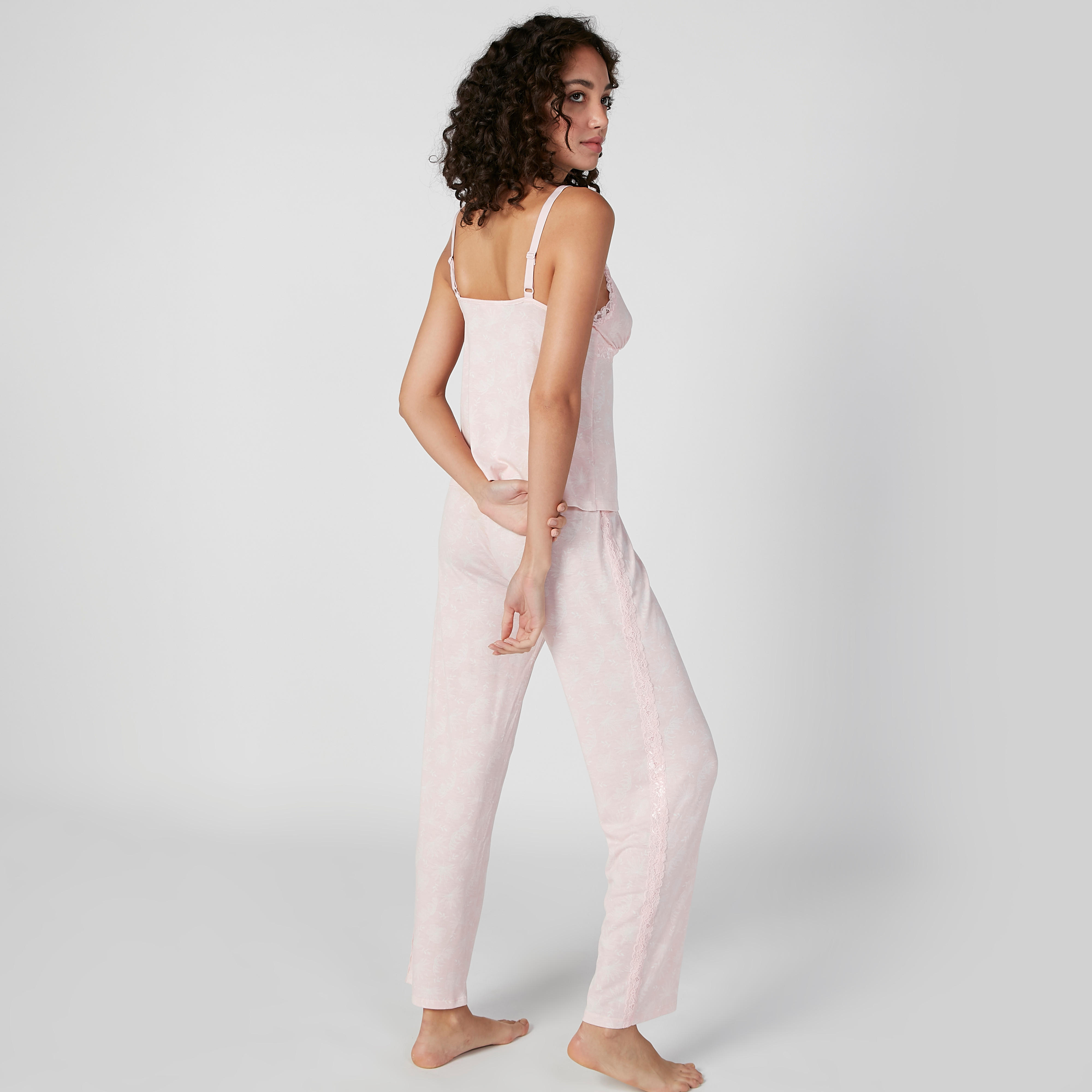 طقم بنطلون بيجاما وبلوزة دون أكمام بياقة V وتفاصيل دانتيل-women-clothing-nightwear-pyjamas-longsets-image-4