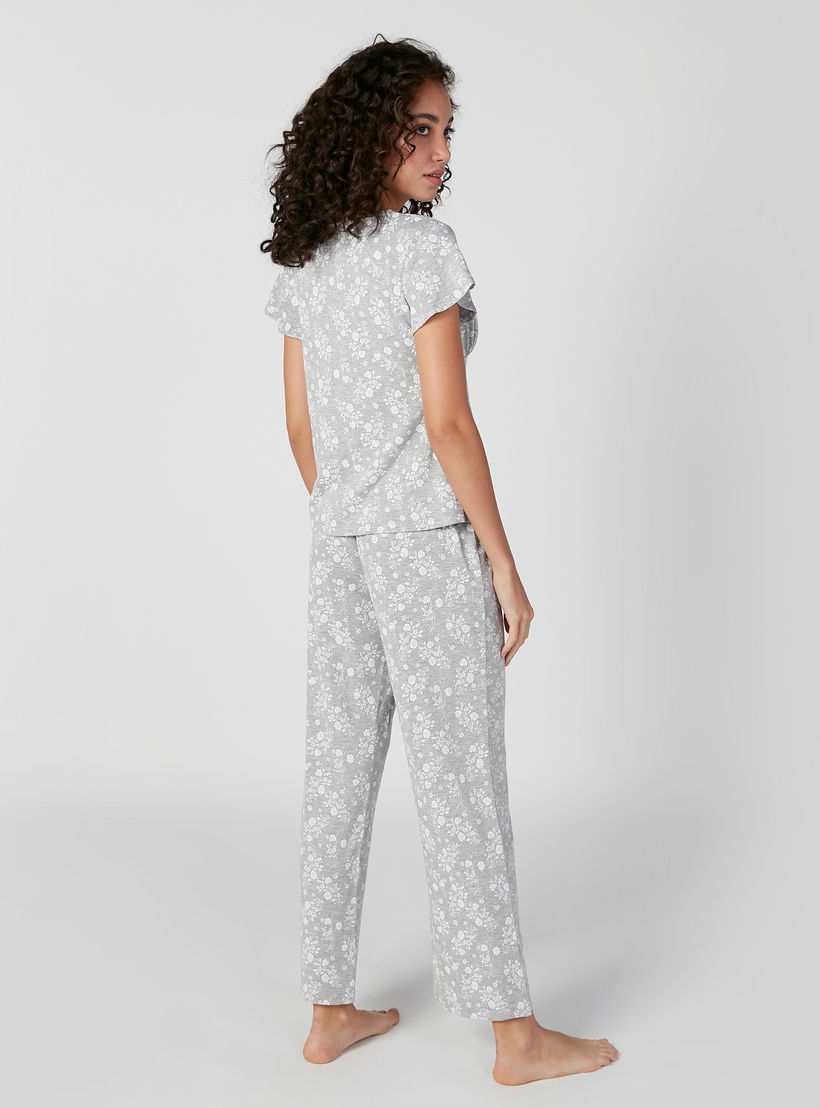 طقم بنطلون بيجاما وتيشيرت بياقة V وطبعات-women-clothing-nightwear-pyjamas-longsets-image-2