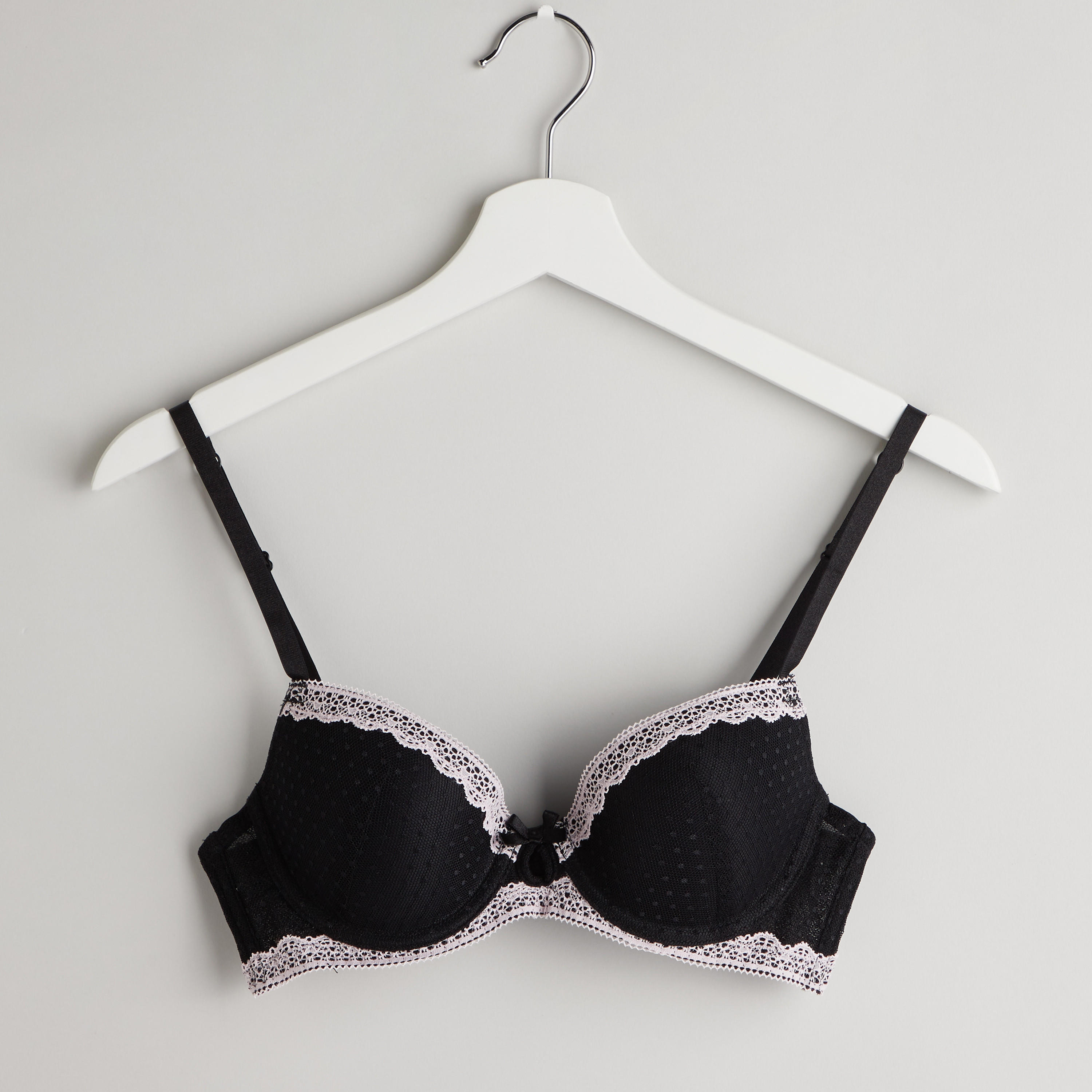 صدرية مبطنة بخطافة إغلاق وتفاصيل دانتيل-women-clothing-lingerie-bras-image-1