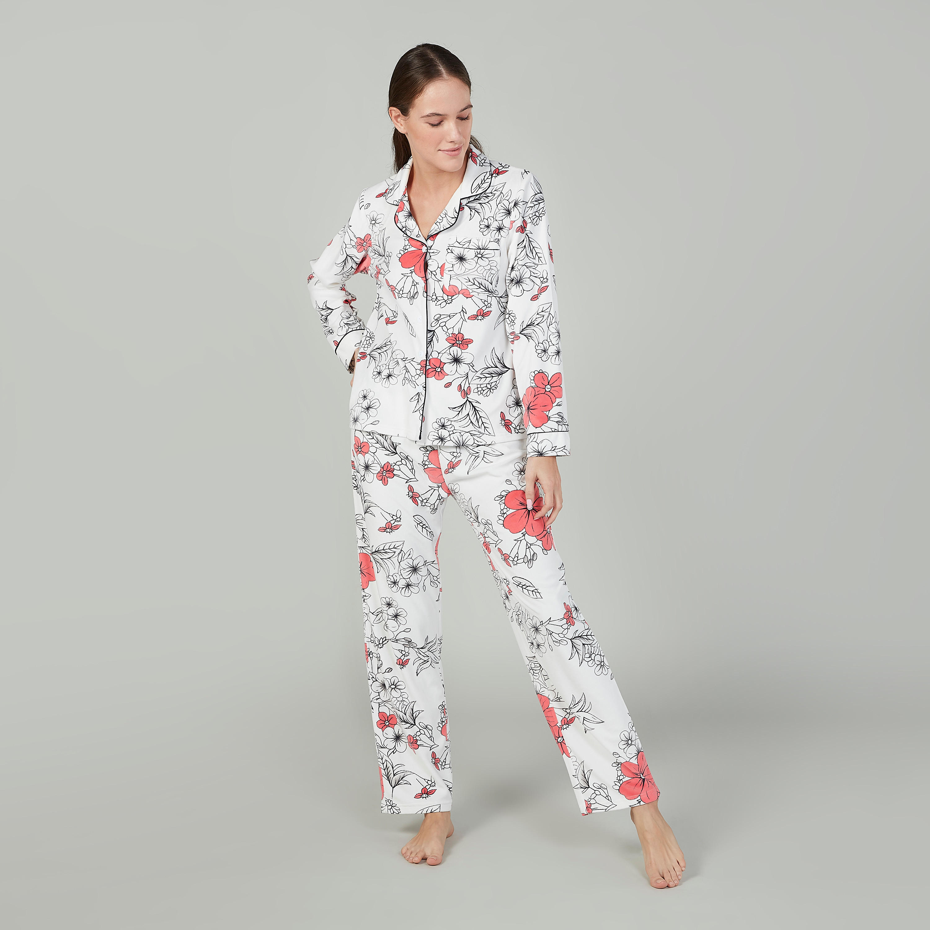 طقم بنطلون بيجاما طويل وقميص بأكمام طويلة وطبعات-women-clothing-nightwear-pyjamas-longsets-image-1
