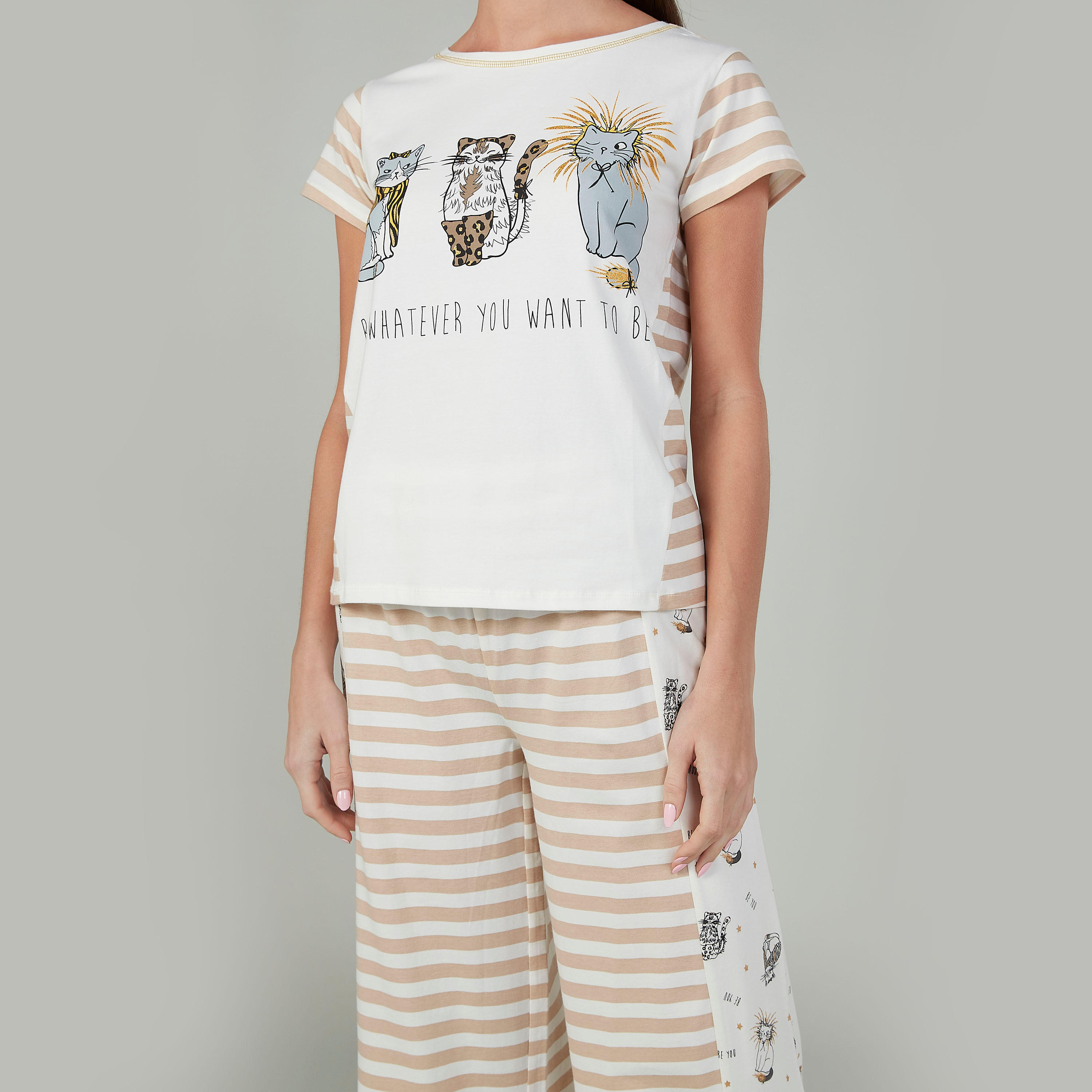 Sustainable Printed Round Neck T-shirt with Capris-women-clothing-nightwear-pyjamas-longsets-image-3