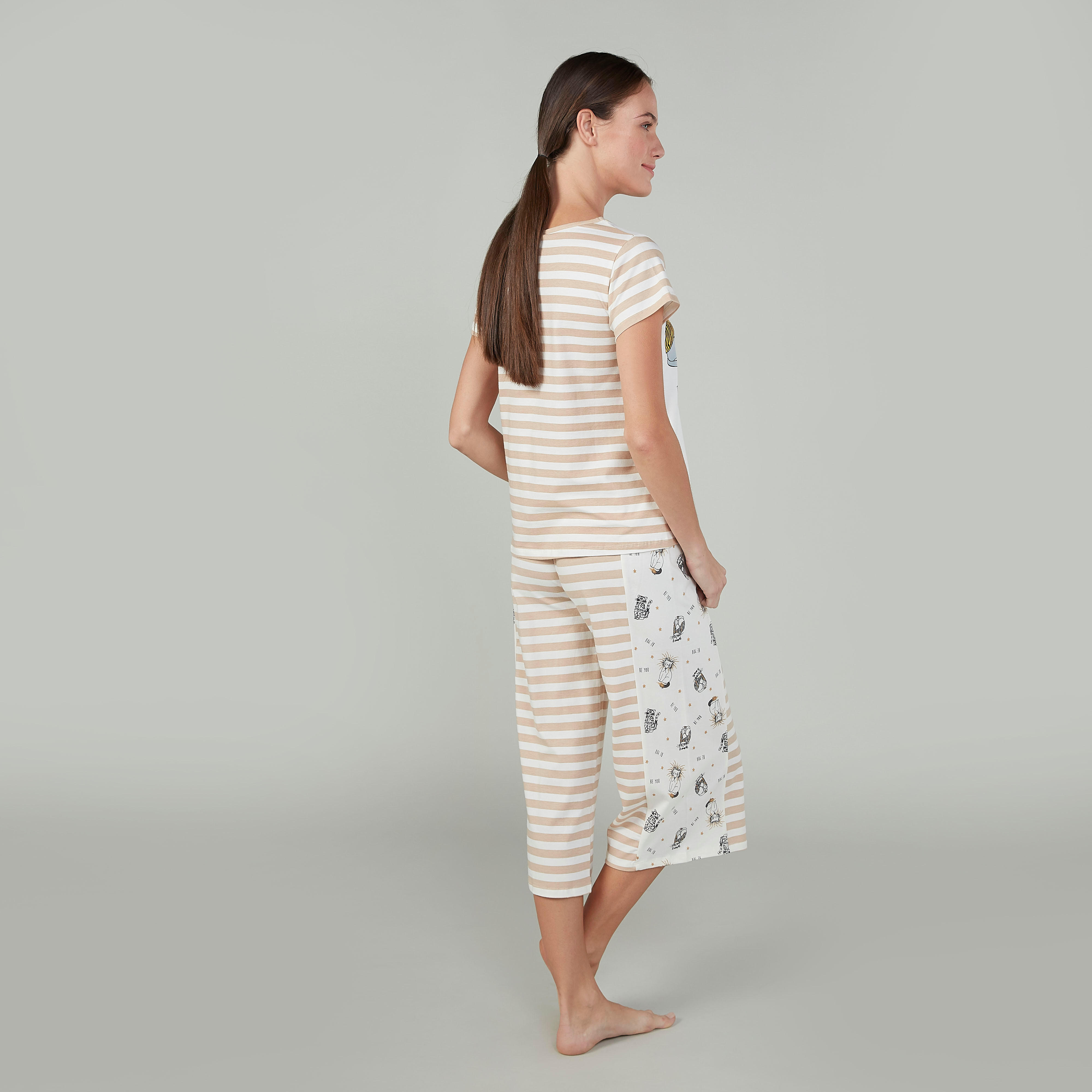 Sustainable Printed Round Neck T-shirt with Capris-women-clothing-nightwear-pyjamas-longsets-image-4