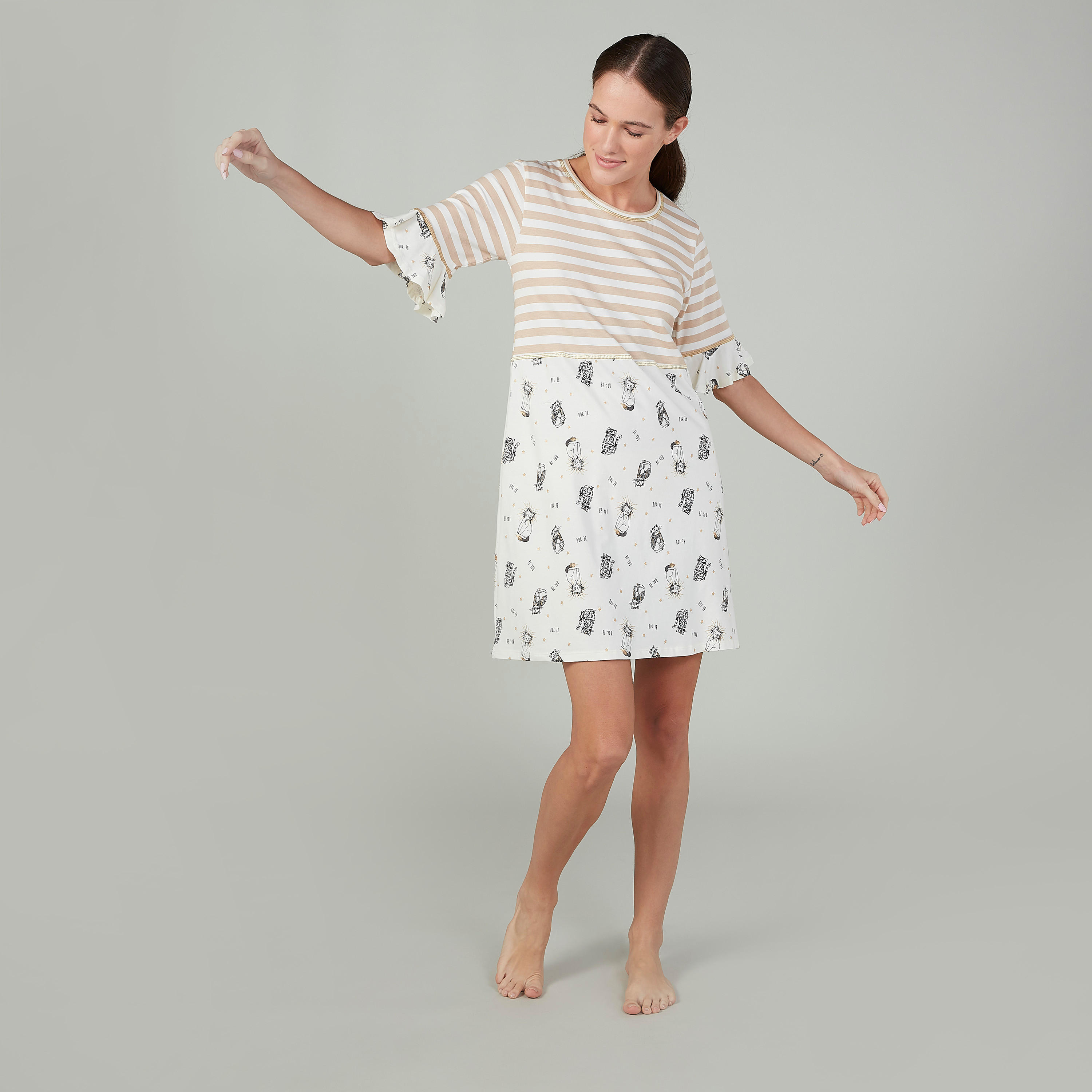 فستان نوم مستدام بياقة مستديرة وأكمام كشكشة مع طبعات -women-clothing-nightwear-nighties-image-1