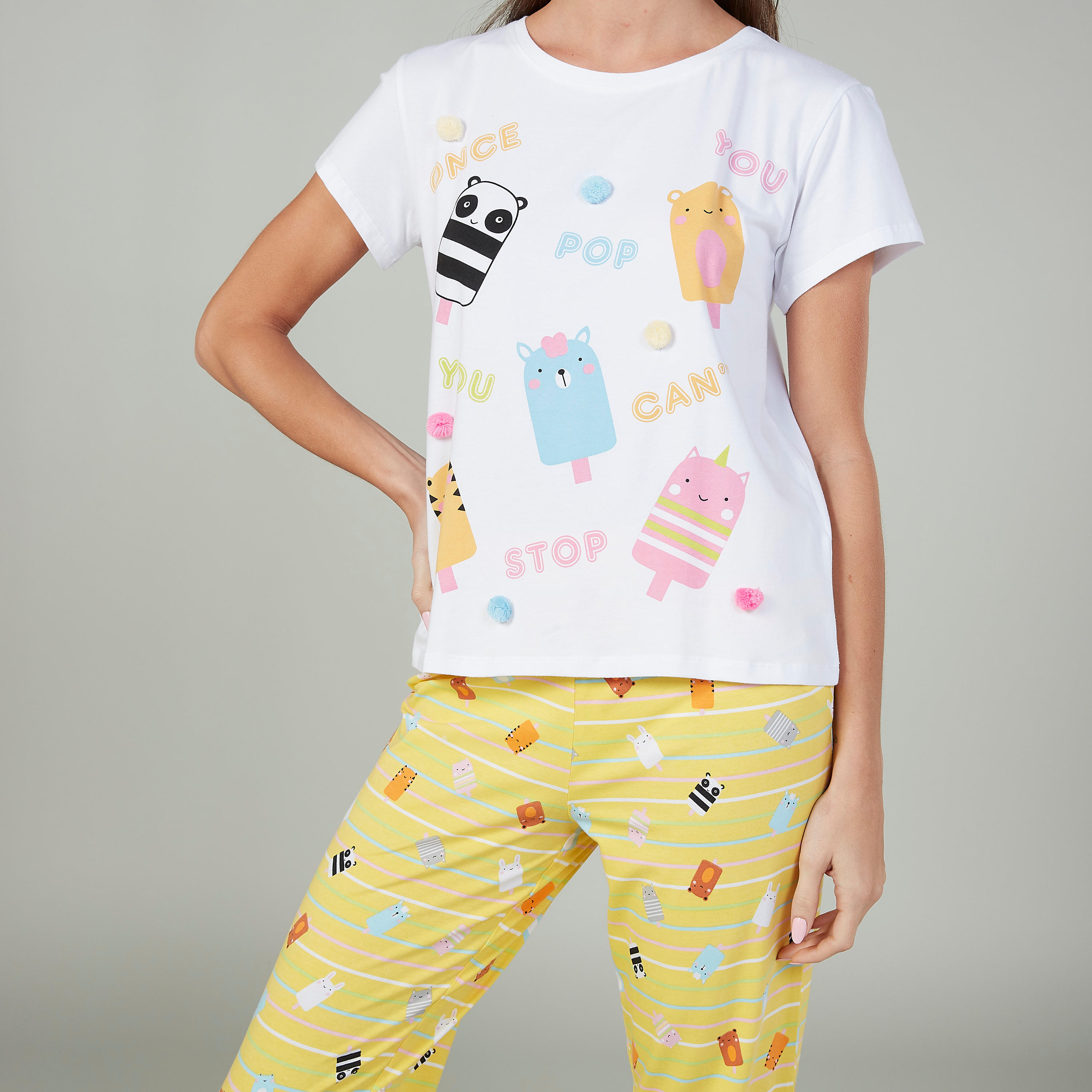 طقم بنطلون بيجاما طويل وتيشيرت بياقة مستديرة وطبعات-women-clothing-nightwear-pyjamas-longsets-image-3