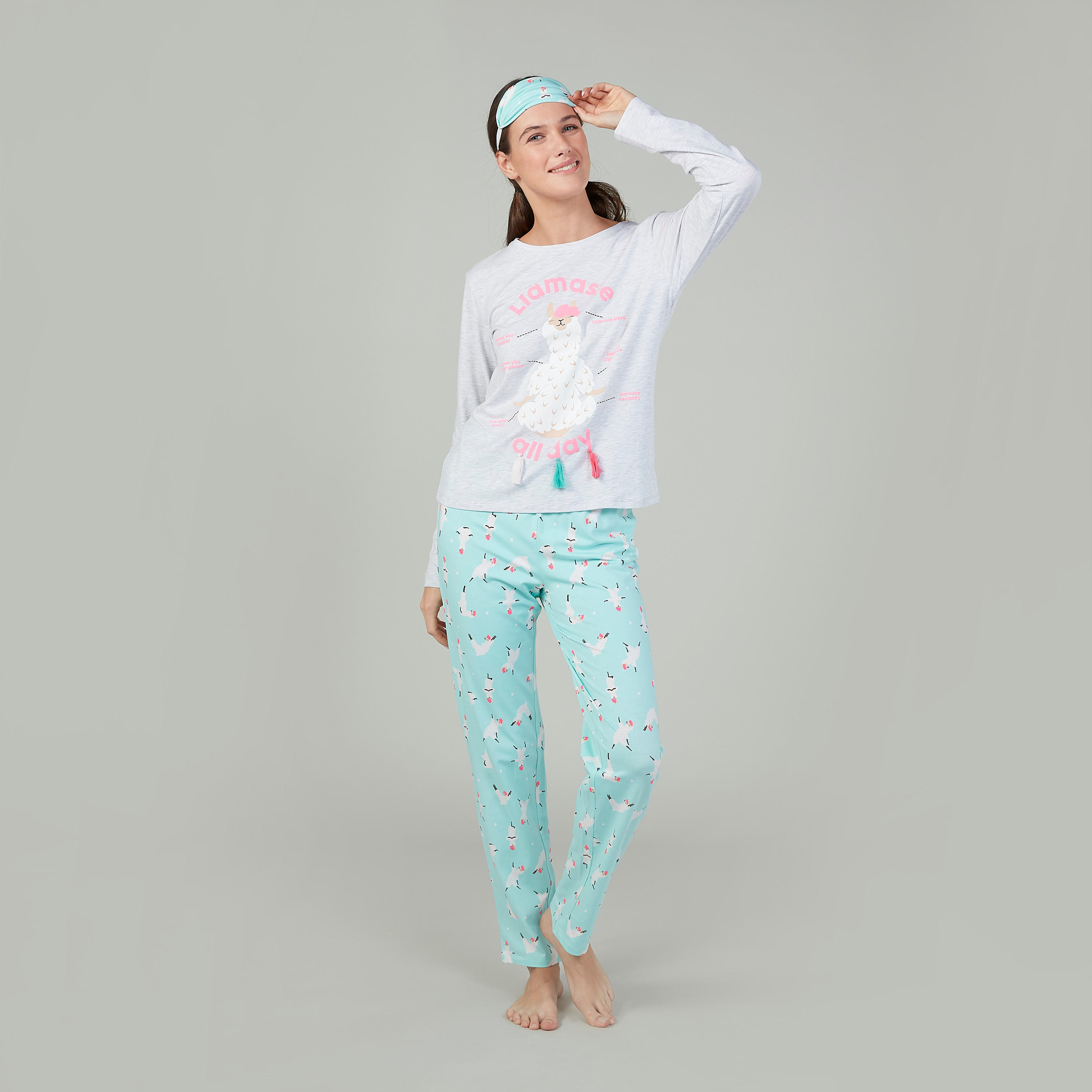 طقم تيشيرت بأكمام طويلة وطبعات وبنطلون بيجاما طويل-women-clothing-nightwear-pyjamas-longsets-image-2
