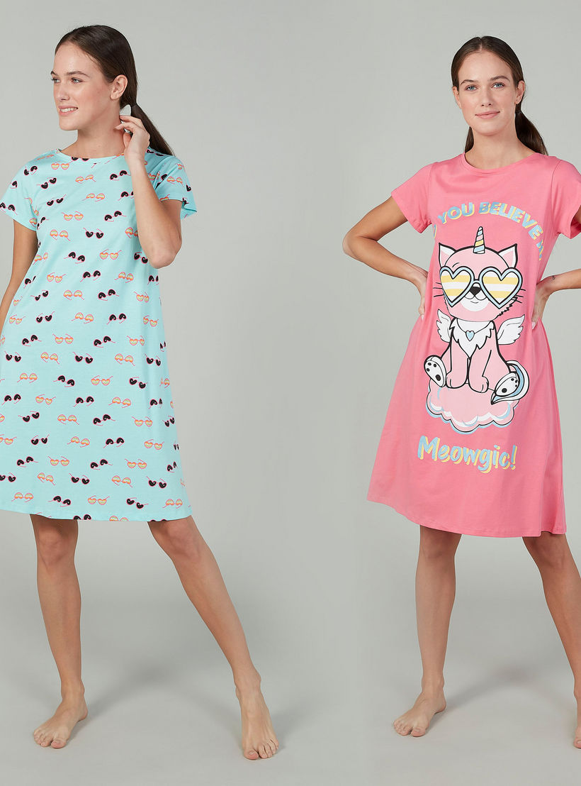 قميص نوم بياقة مستديرة وأكمام قصيرة وطبعات - طقم من قطعتين-women-clothing-nightwear-nighties-image-1