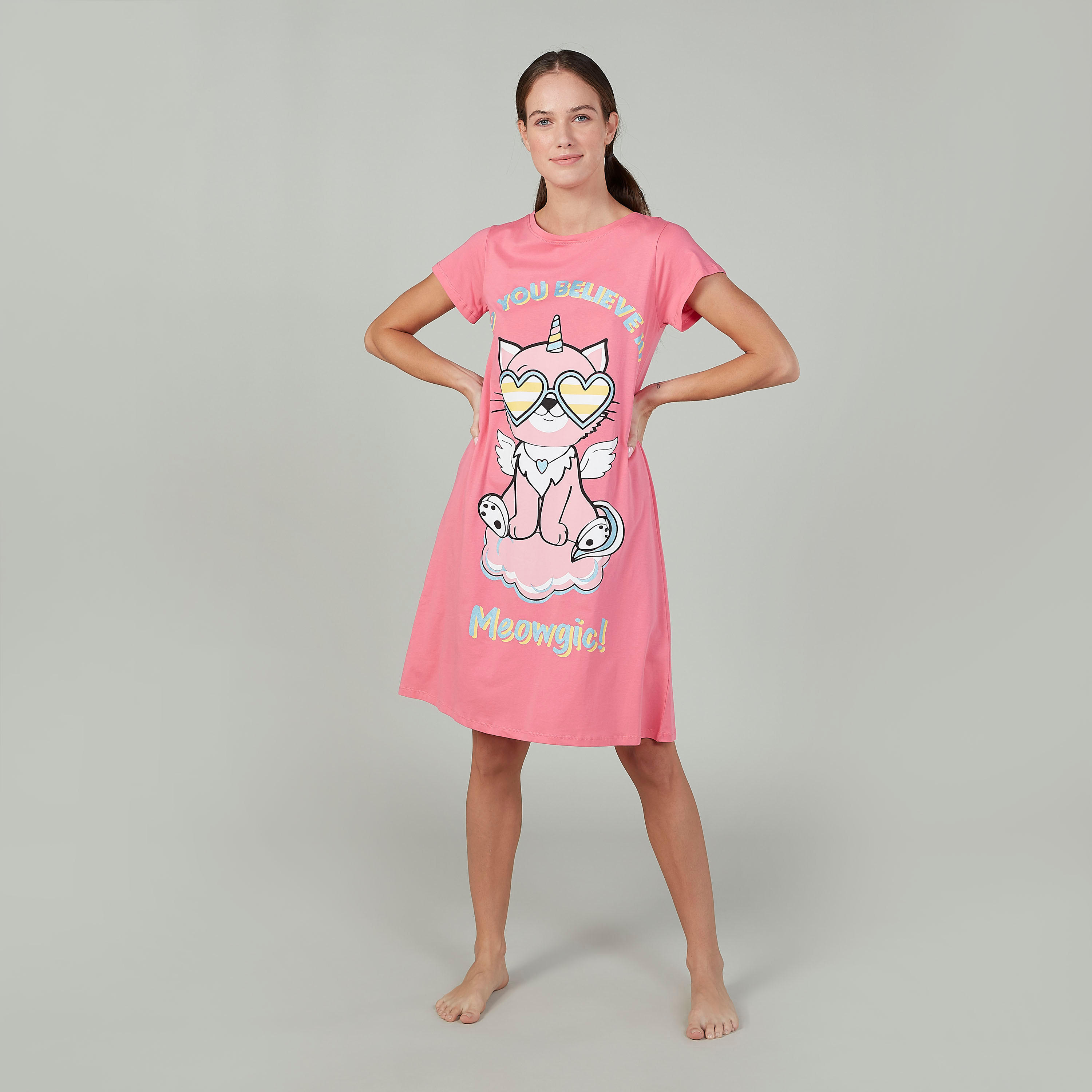 قميص نوم بياقة مستديرة وأكمام قصيرة وطبعات - طقم من قطعتين-women-clothing-nightwear-nighties-image-3