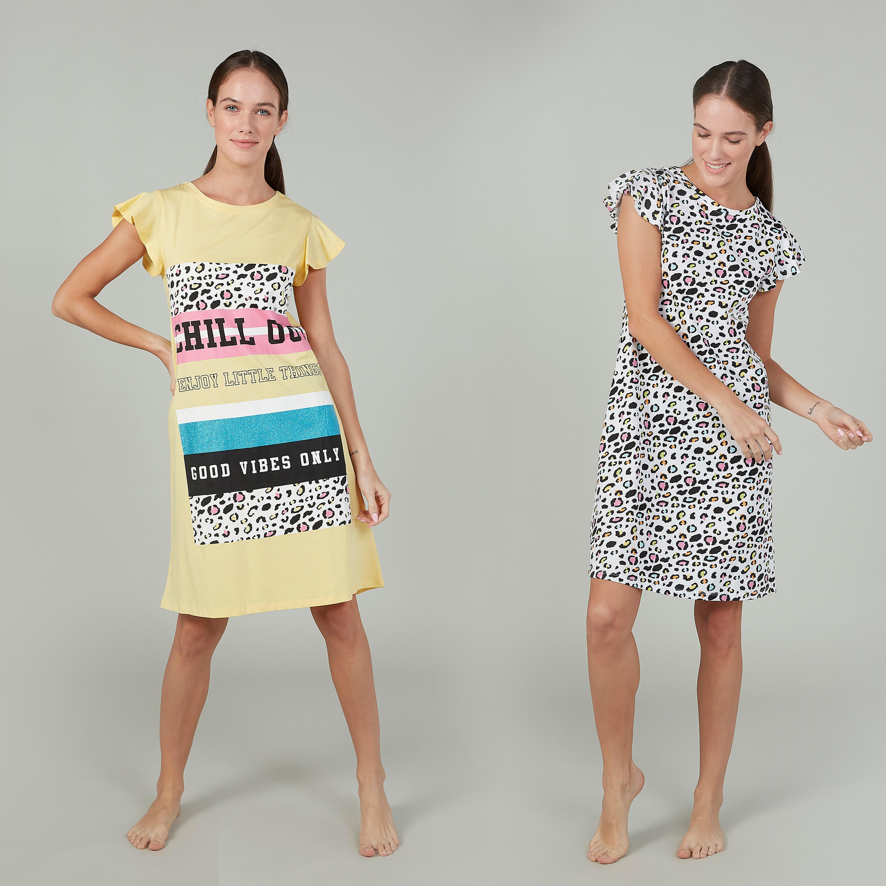 قميص نوم بياقة مستديرة وأكمام كشكش بطبعات- طقم من قطعتين-women-clothing-nightwear-nighties-image-1
