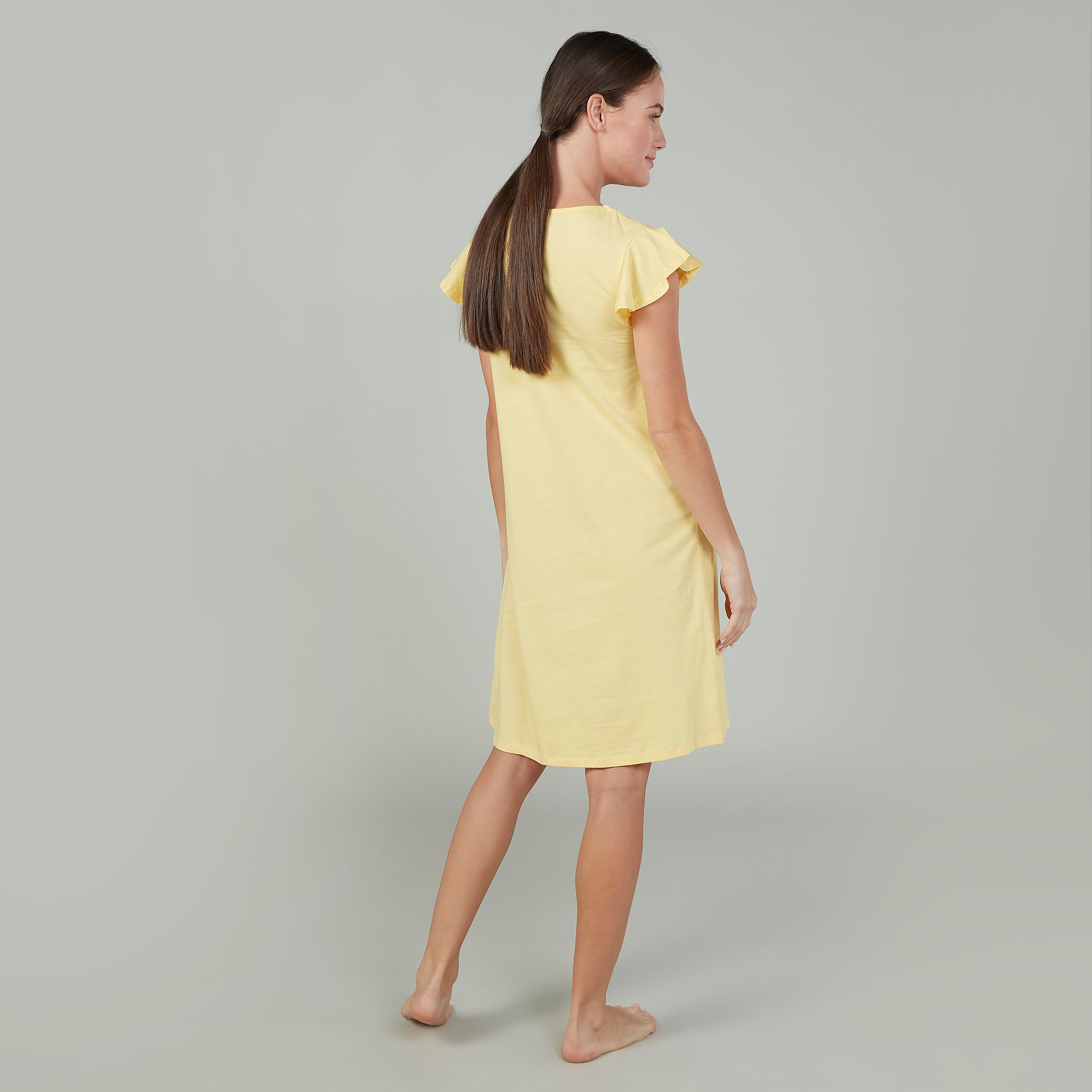 قميص نوم بياقة مستديرة وأكمام كشكش بطبعات- طقم من قطعتين-women-clothing-nightwear-nighties-image-4