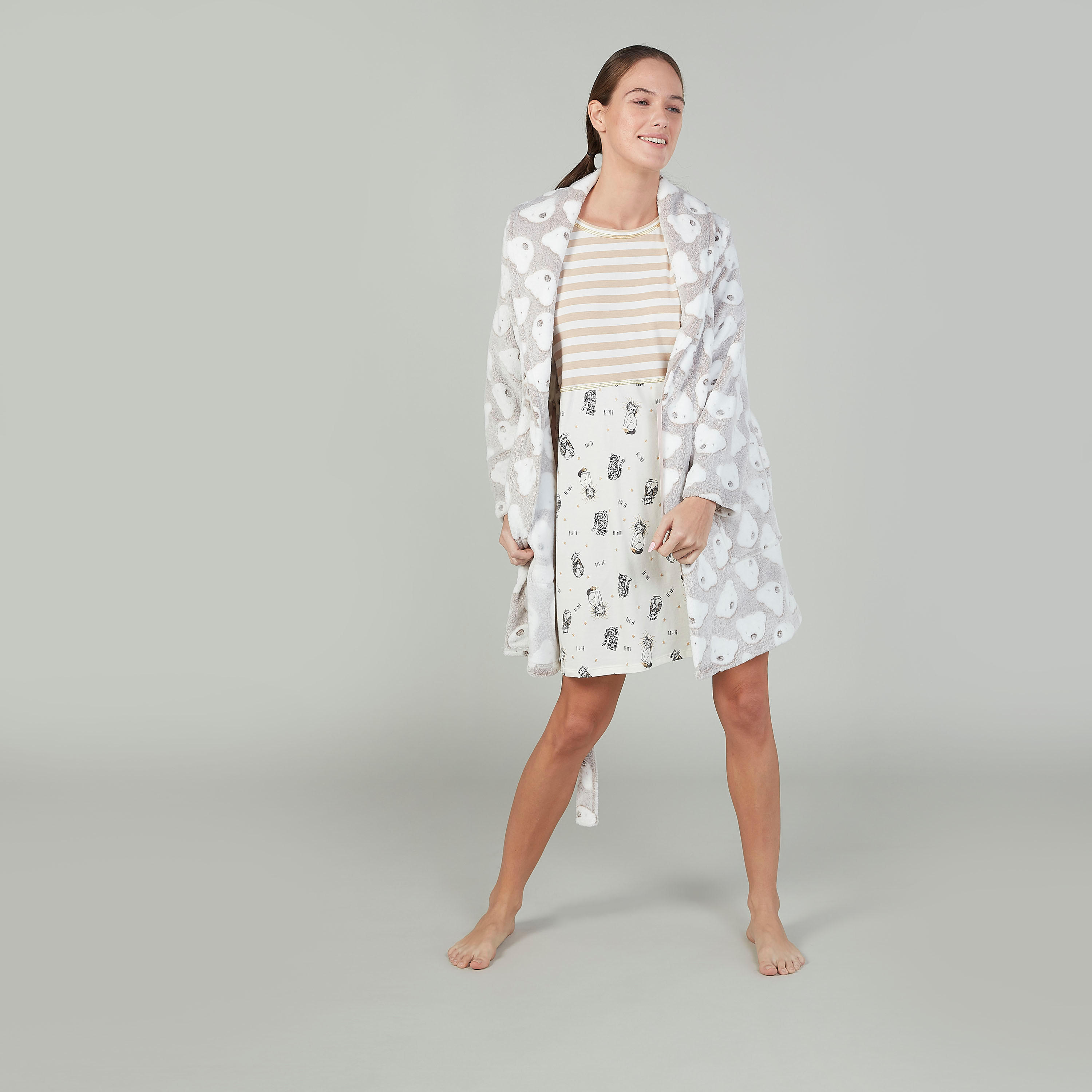 روب بأكمام طويلة وأربطة وطبعات-women-clothing-nightwear-robes-image-3