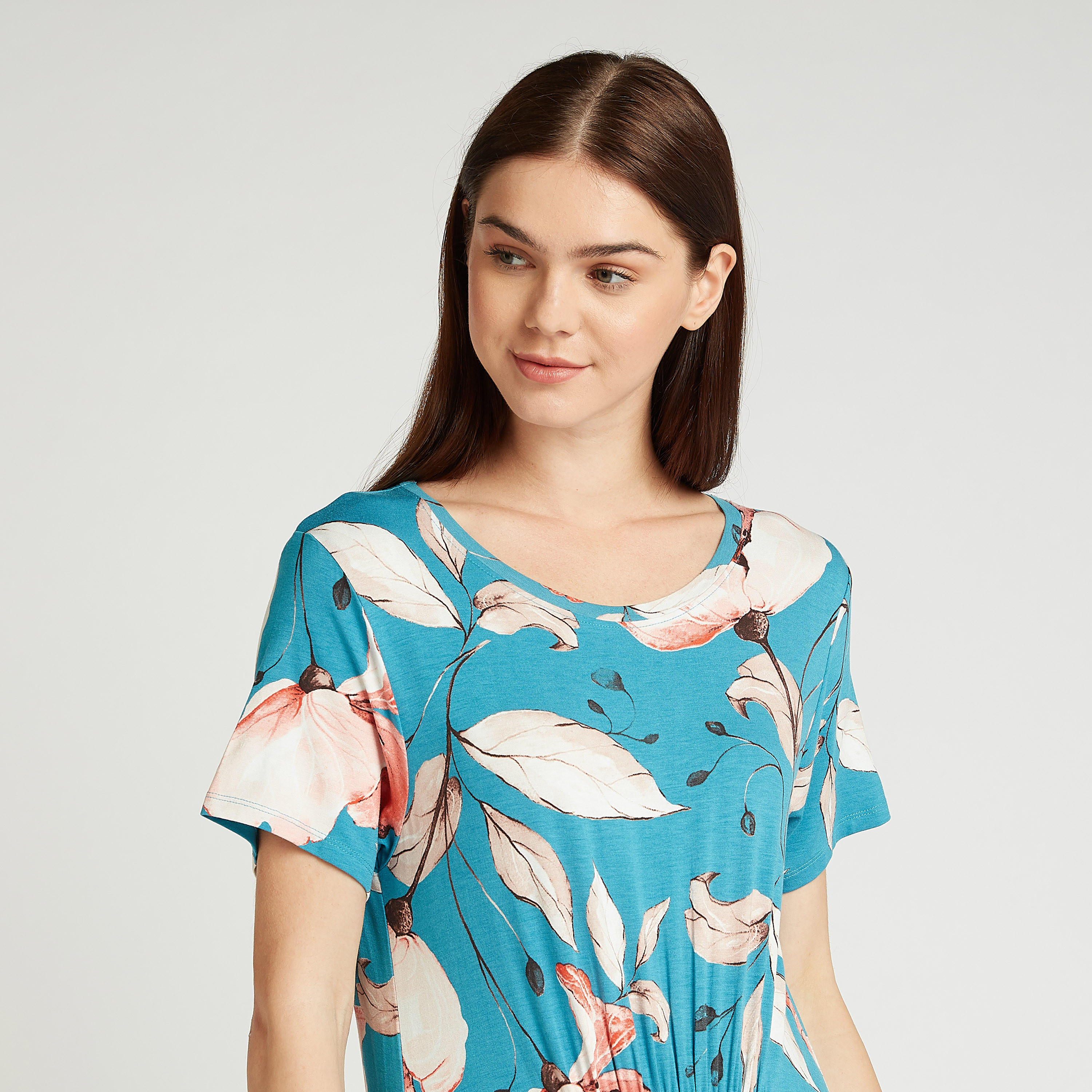 قميص نوم بياقة مستديرة وأكمام قصيرة وطبعات ميكي ماوس-women-clothing-nightwear-nighties-image-3