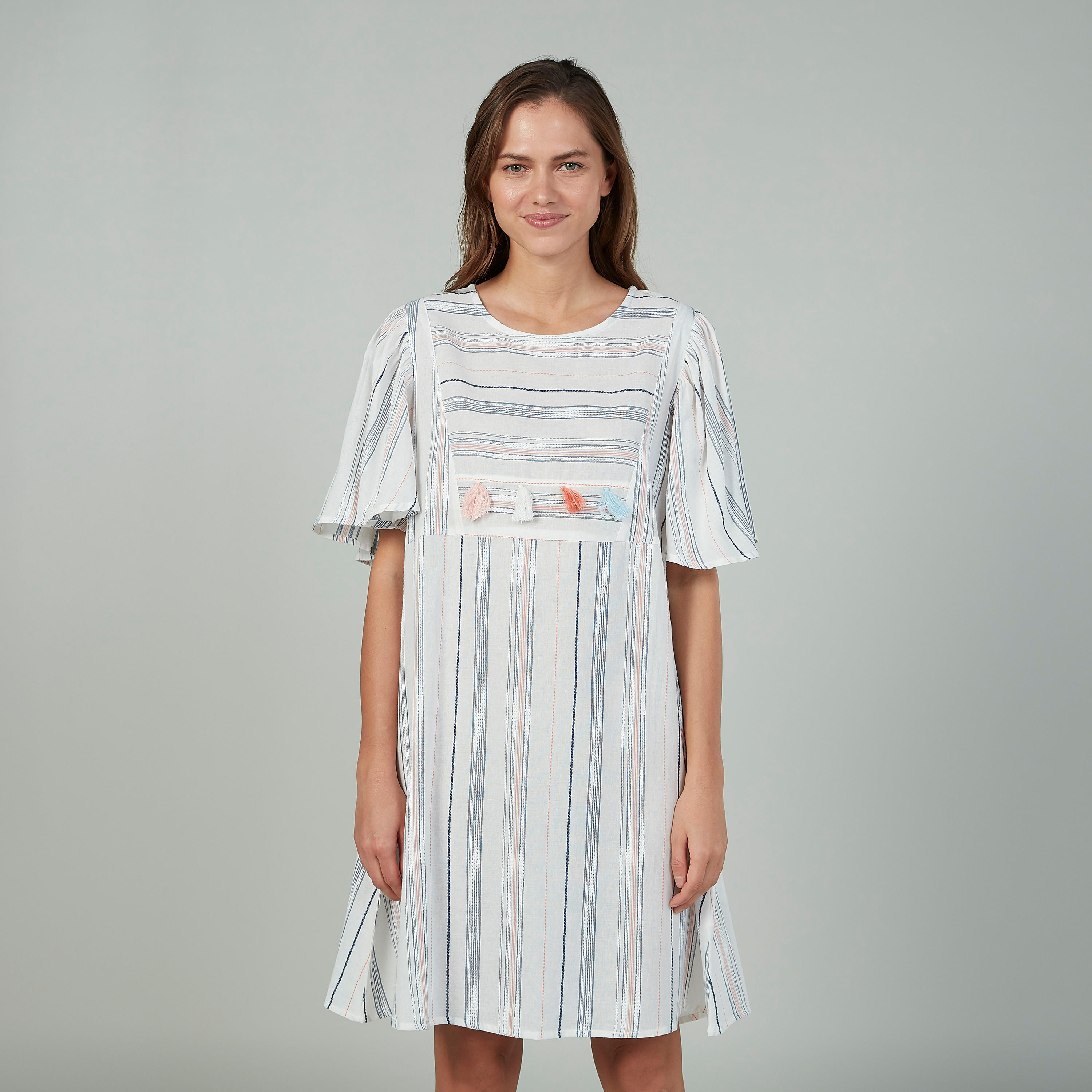 قميص نوم مخطط بأكمام واسعة وشرابات-women-clothing-nightwear-nighties-image-1