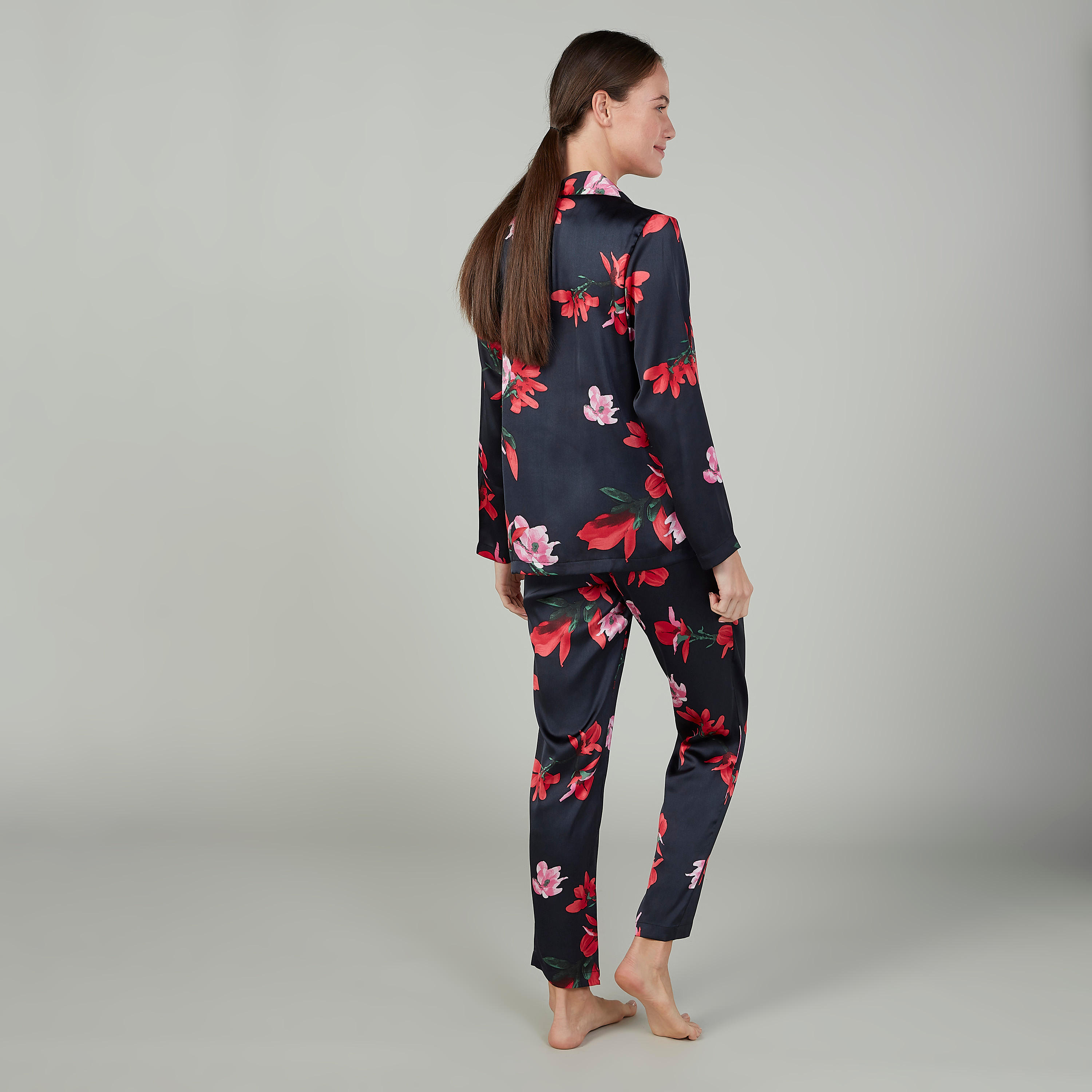 طقم بنطلون بيجاما وقميص بأكمام طويلة وطبعات-women-clothing-nightwear-pyjamas-longsets-image-2