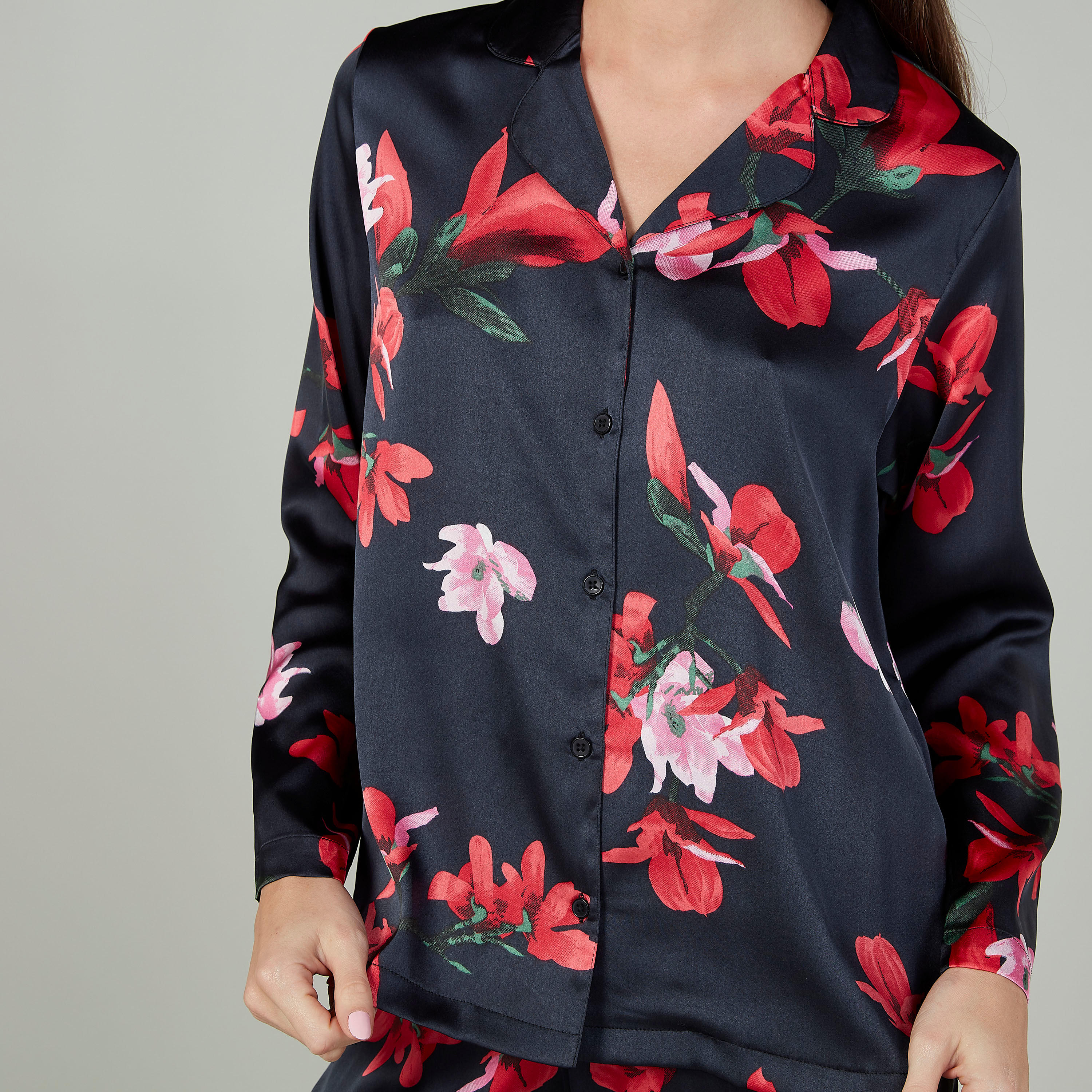 طقم بنطلون بيجاما وقميص بأكمام طويلة وطبعات-women-clothing-nightwear-pyjamas-longsets-image-1
